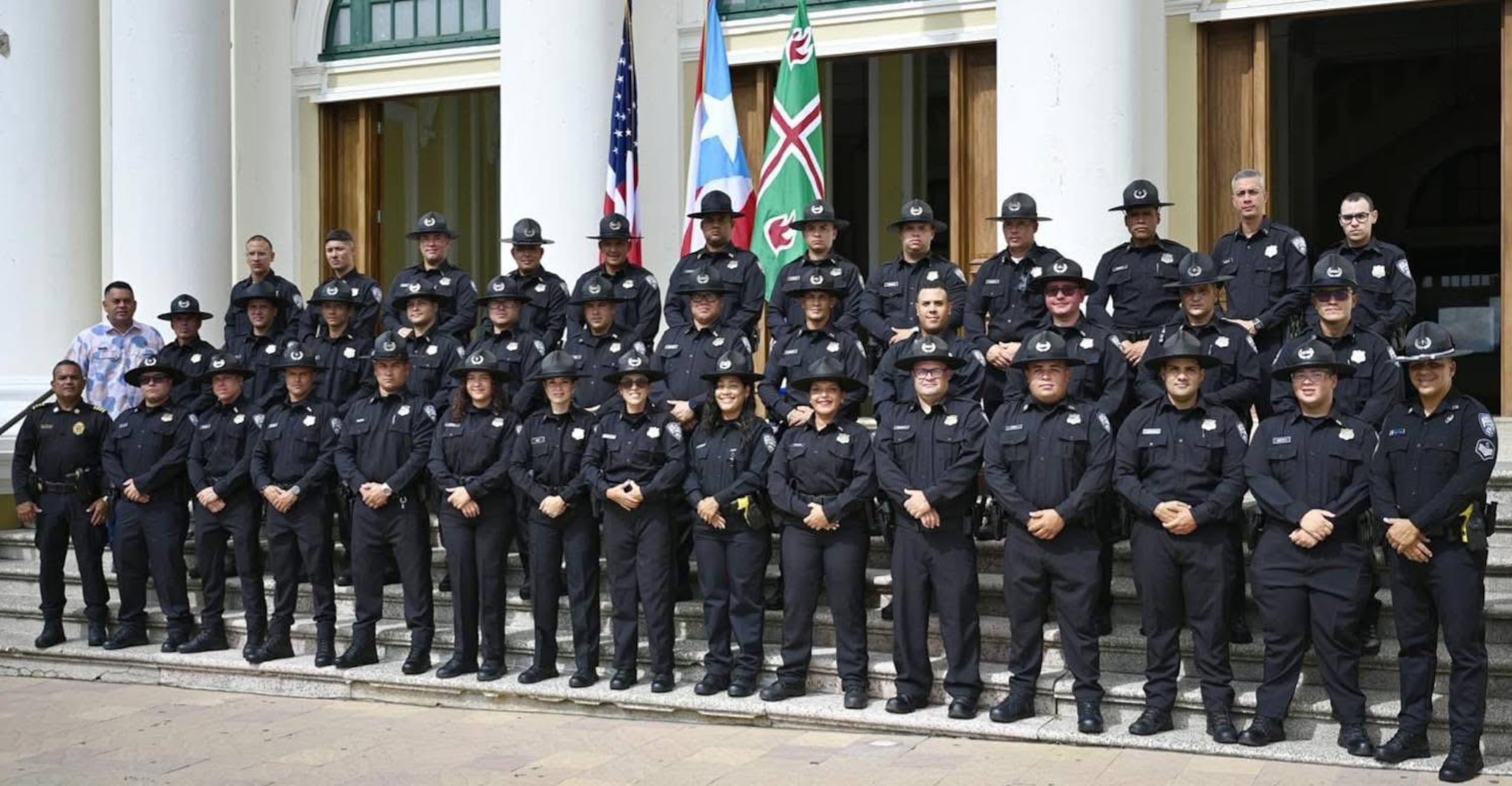 Mayagüez cuenta con nuevos policías municipales