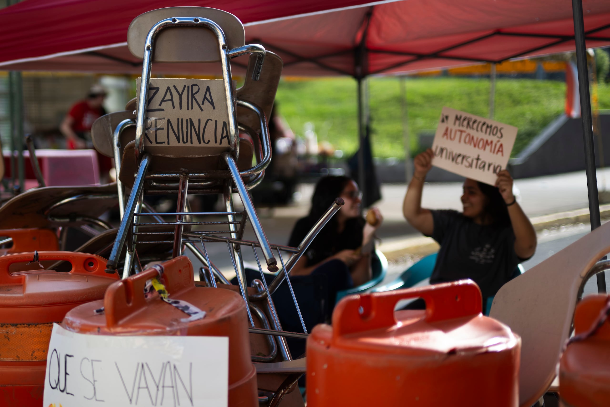 Los universitarios llevan varios semanas en paros y protestas, luego de que la presidenta de la UPR, Zayira Jordán Conde, removiera cinco rectores.