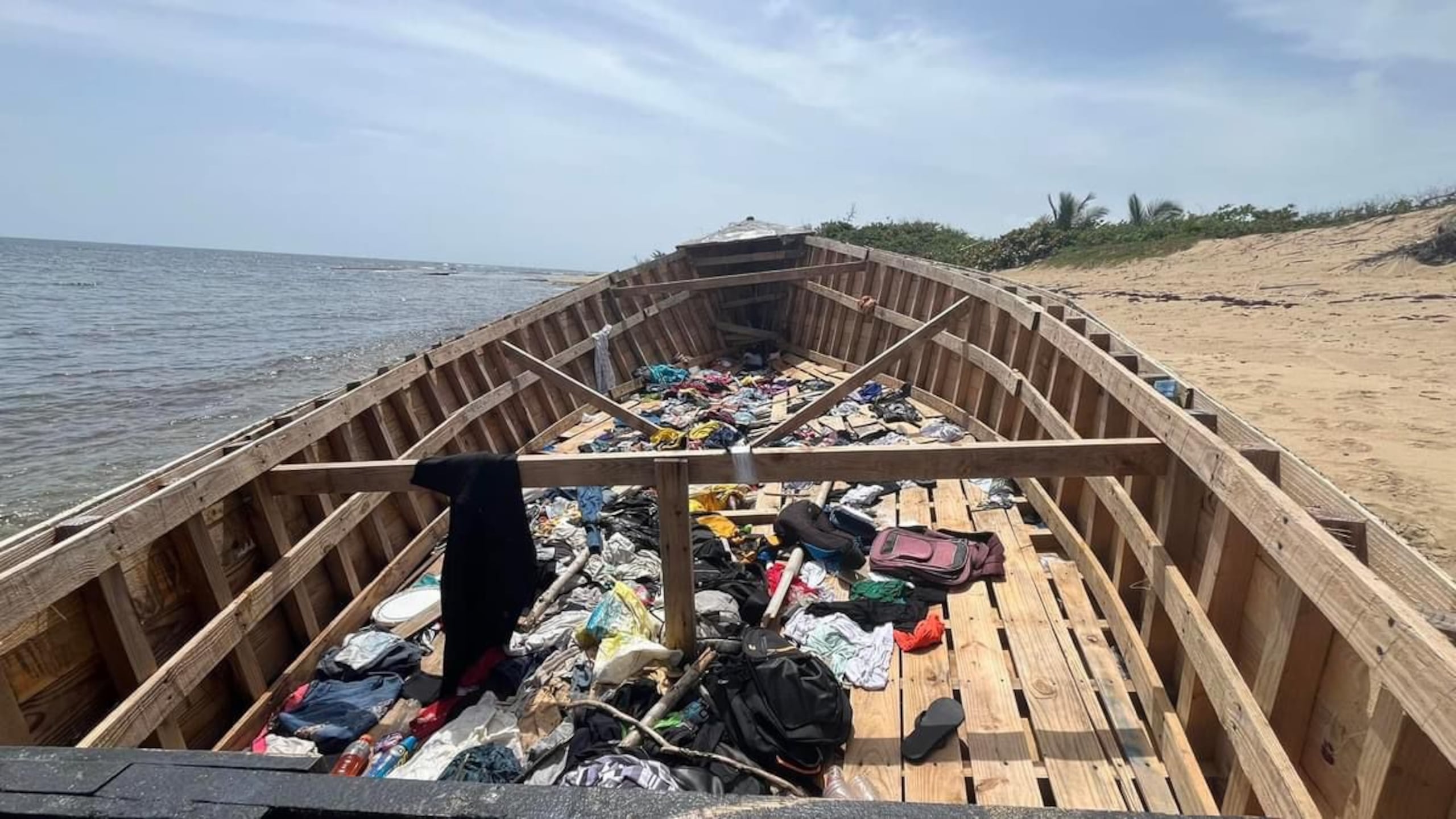 Cientos de dominicanos tratan de llegar cada año a Puerto Rico en frágiles embarcaciones para tratar de mejorar su situación económica.