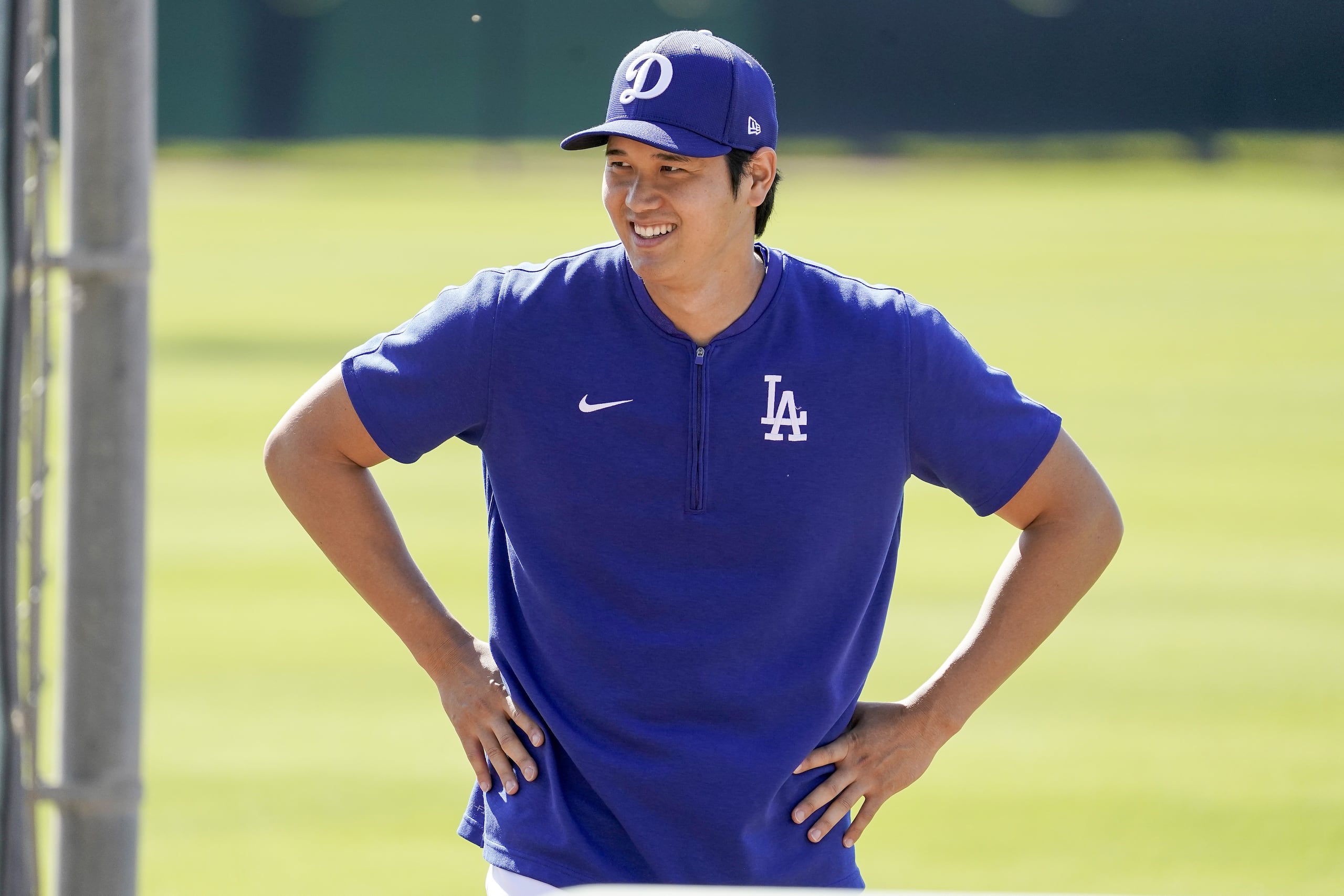 El bateador designado de los Dodgers de Los Ángeles, Shohei Ohtani, participa en los entrenamientos de béisbol de los entrenamientos de primavera en Camelback Ranch en Phoenix, el miércoles 13 de marzo de 2024.