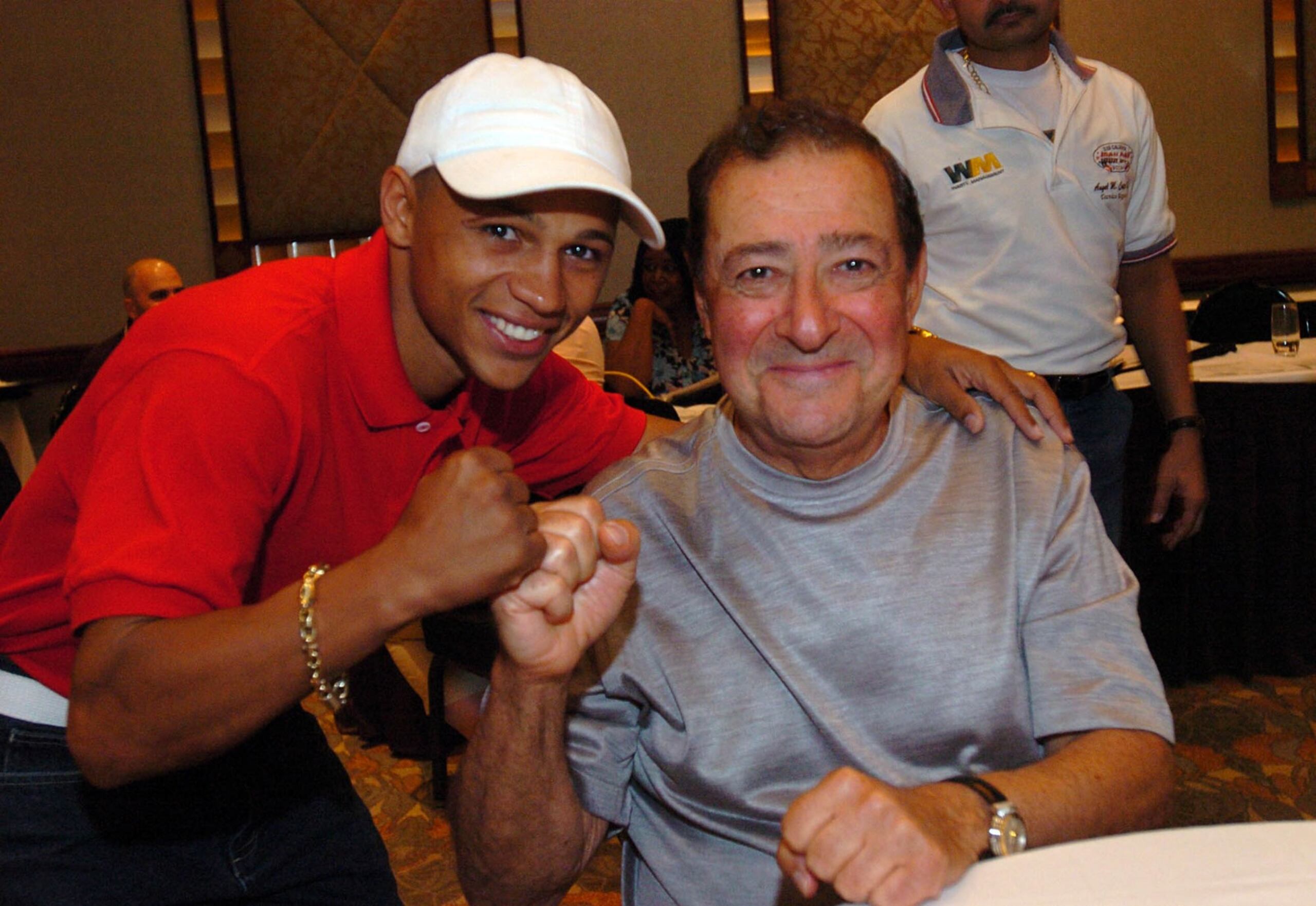 Bob Arum quedó maravillado por las habilidades de Iván Calderón dentro del ring.