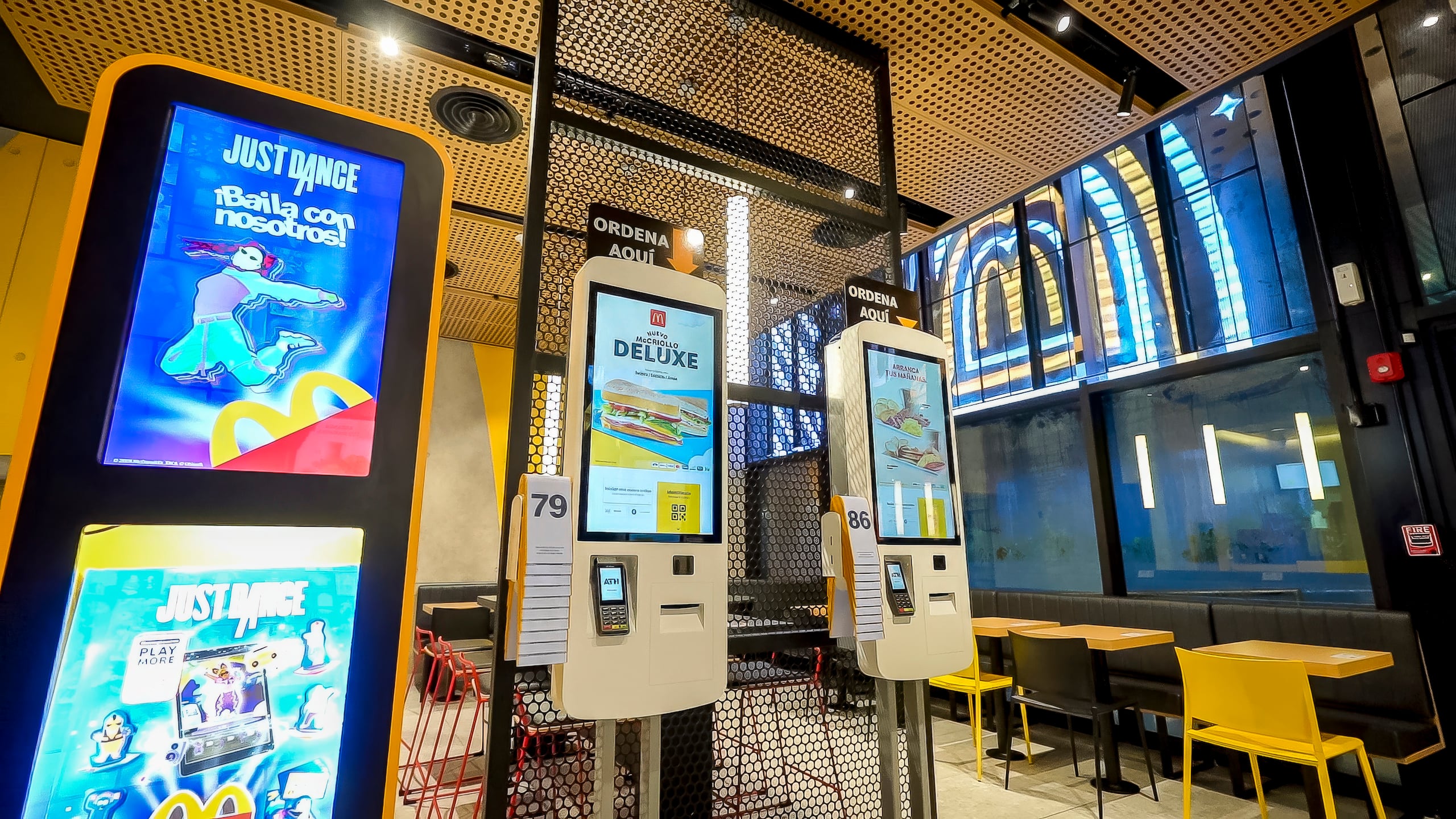 El nuevo restaurante ofrece una experiencia optimizada y accesible para todos los clientes.