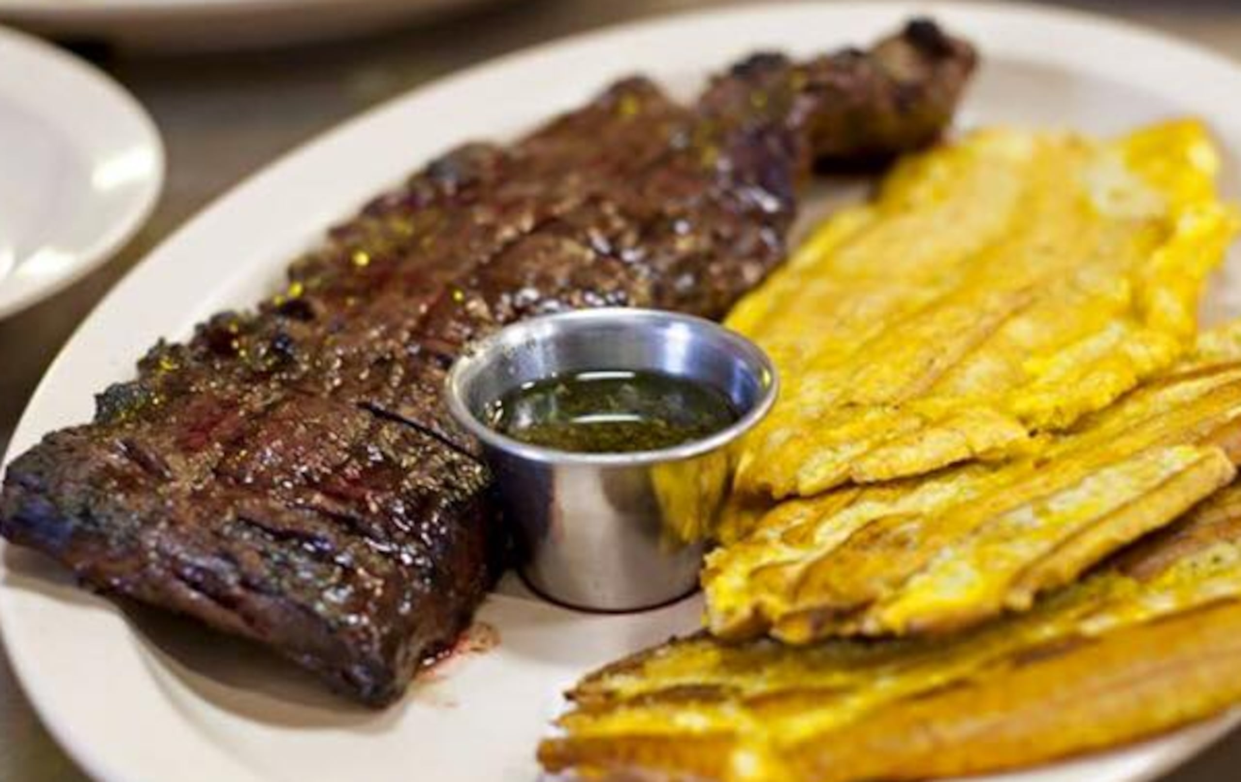 Los cortes de carne, entre 8 y 32 onzas, son la especialidad de la casa.