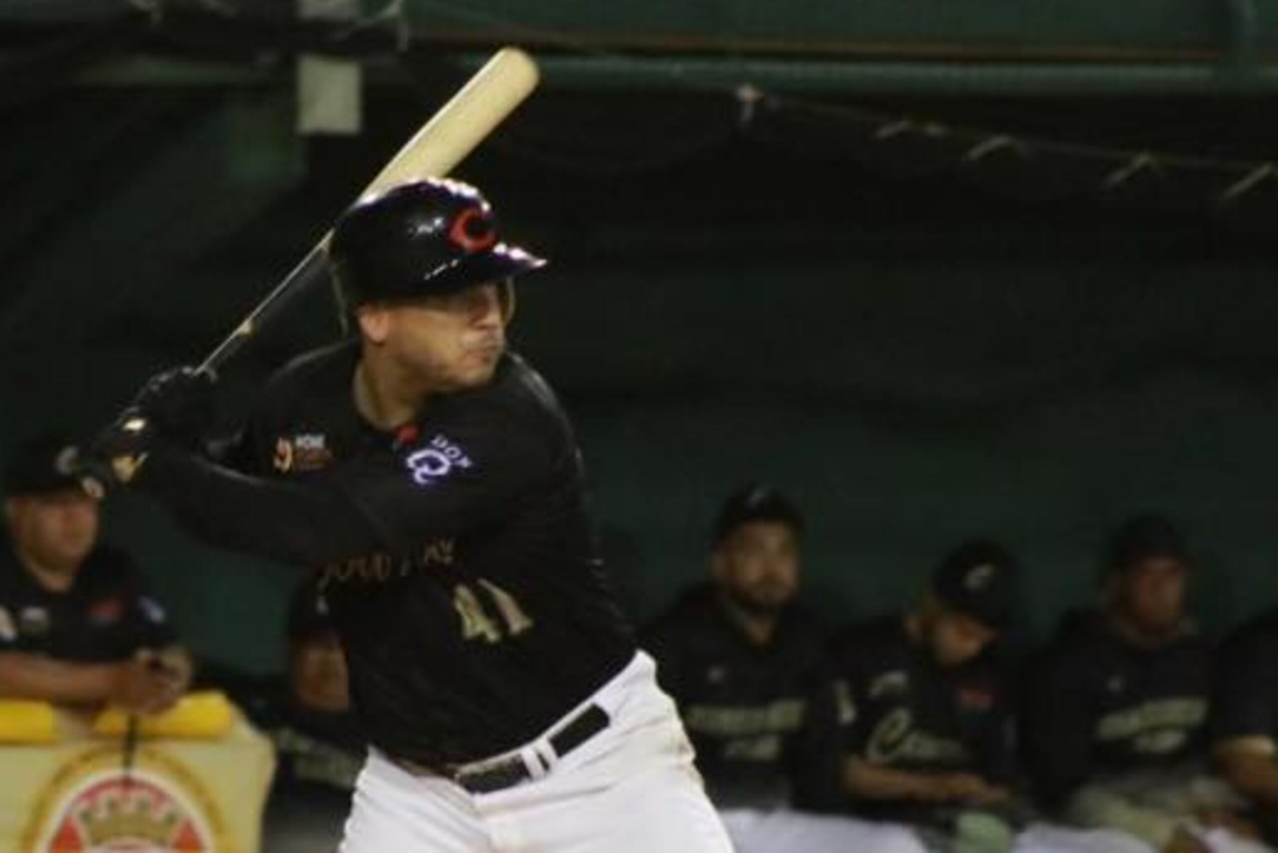 José Arnaldo Avilés encabezó la ofensiva con tres carreras remolcadas.
