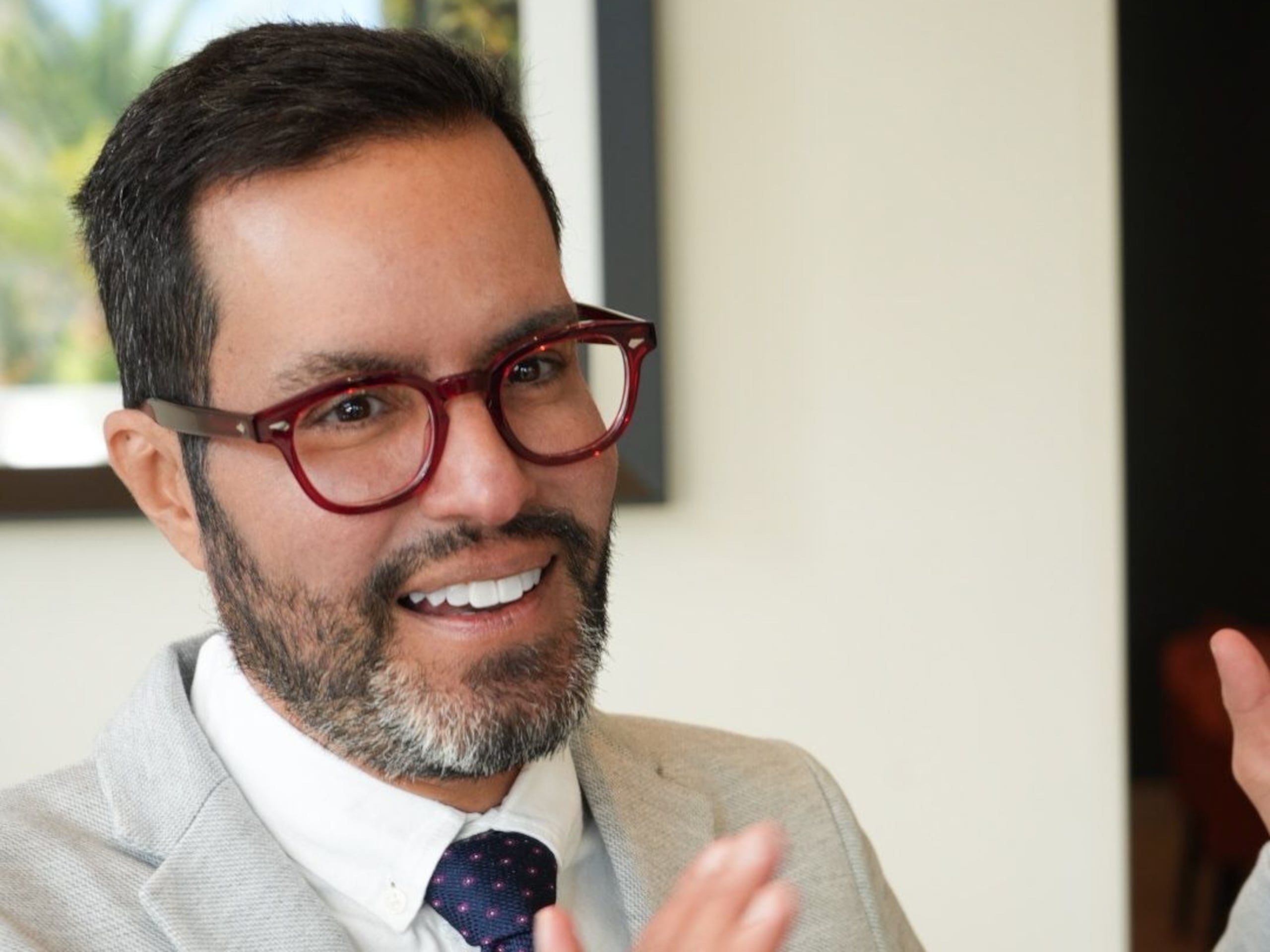 El médico puertorriqueño Humberto Guiot entró en funciones como director ejecutivo interino del Centro Comprensivo de Cáncer de la Universidad de Puerto Rico el 1 de julio de 2024.