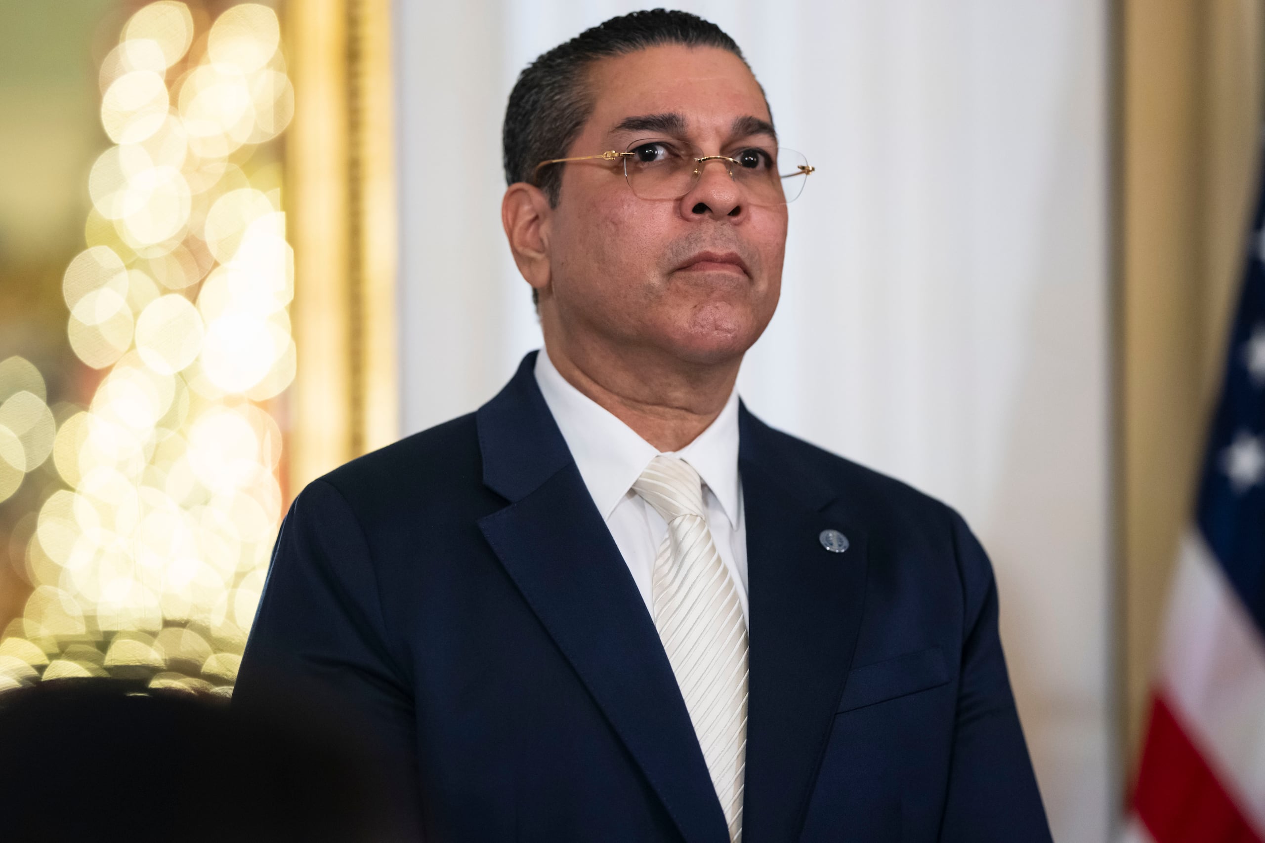El zar de energía, ingeniero Josué Colón, reiteró que Genera y LUMA tienen que revisar y mejorar sus operaciones antes de considerar solicitar un aumento a la tarifa de la energía eléctrica.
FOTO POR: Carlos Rivera Giusti/GFR Media.