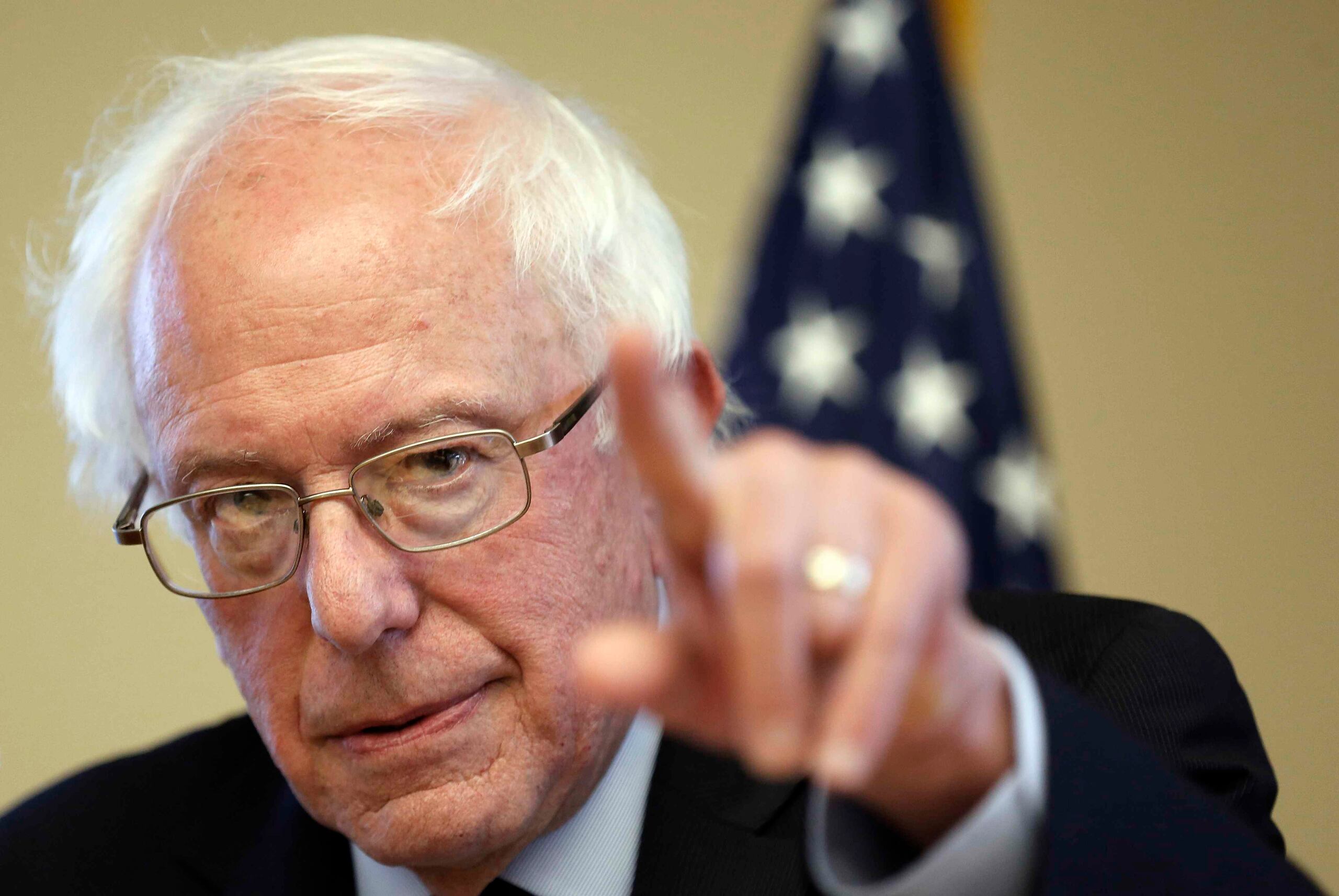 El aspirante a la nominación presidencial demócrata, Bernie Sanders, lanzó anoche su primer anuncio televisivo que costó 2 millones de dólares. (AP)