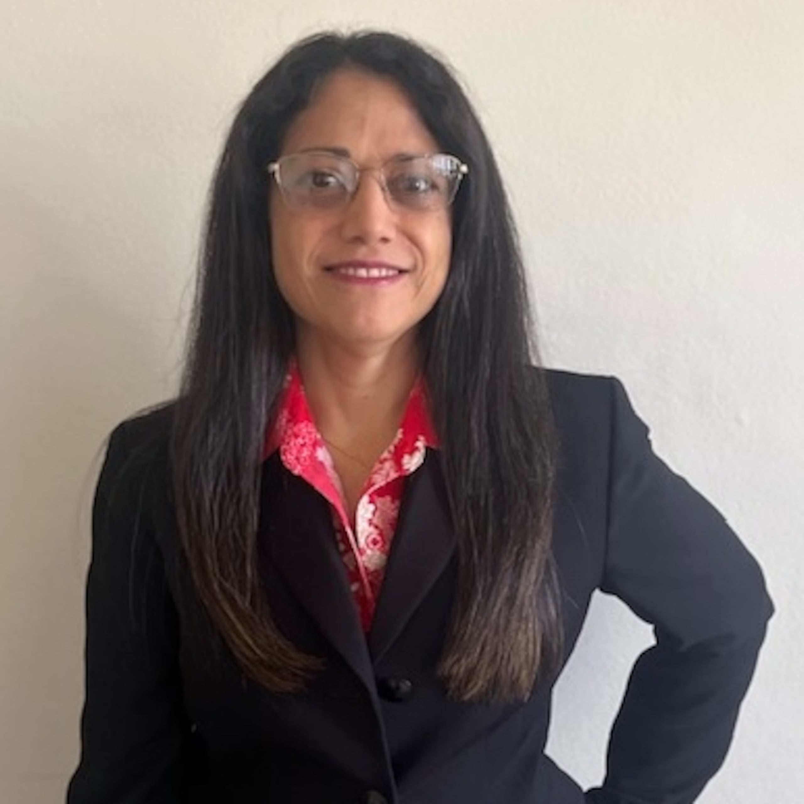 Brenda De La Cruz está licenciada como agente aduanal.