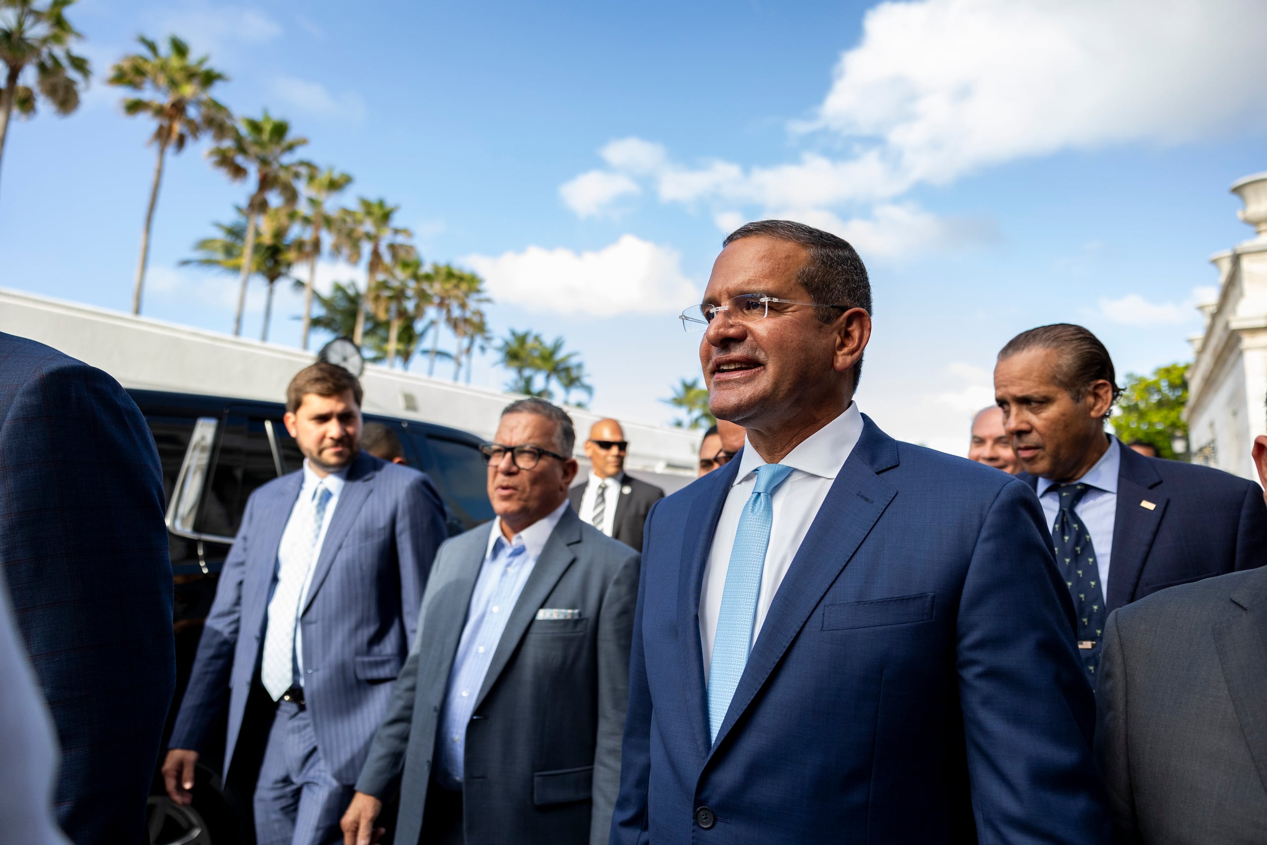 El gobernador Pedro Pierluisi, a su llegada al Capitolio.