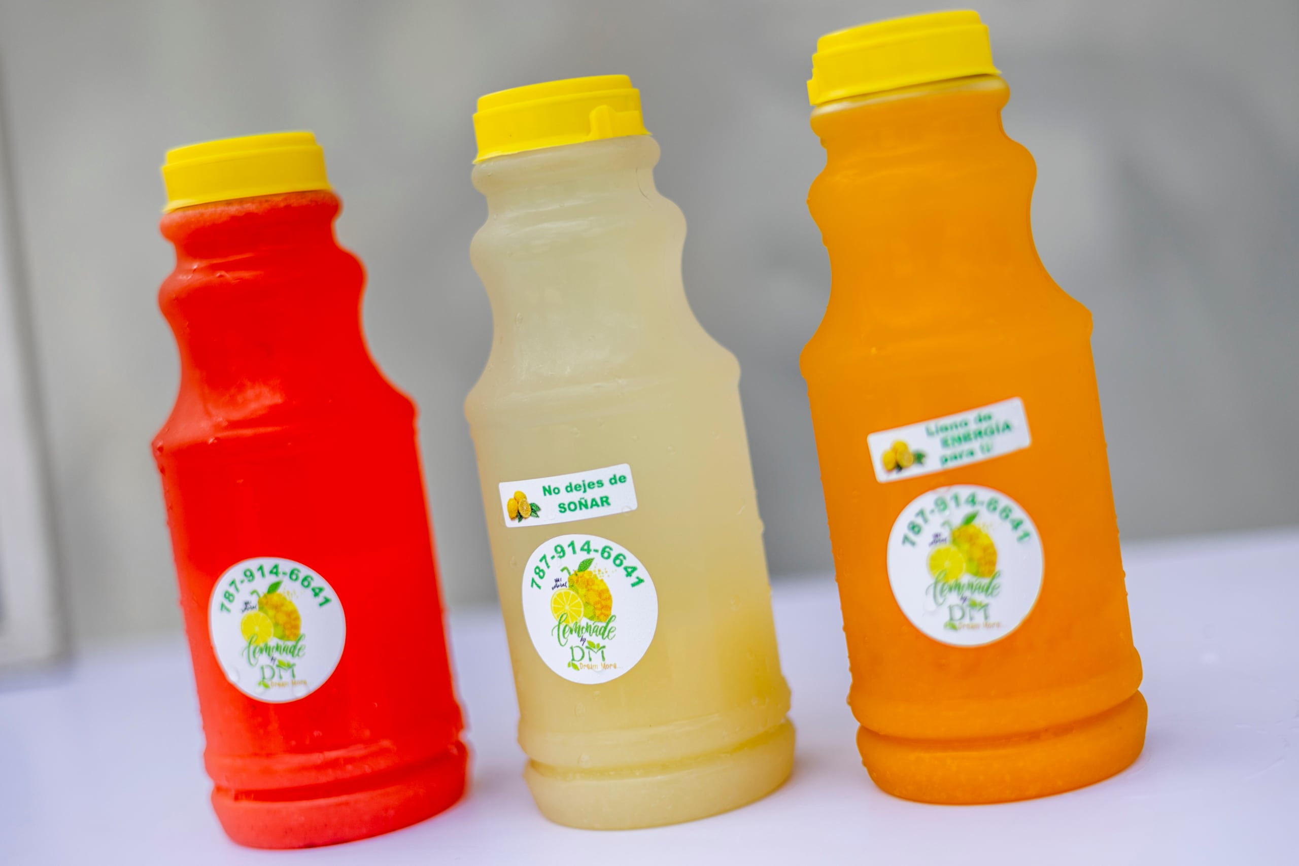 Entre los productos hay limonada mezclada con fresa, limonada regular y jugo de parcha natural (sin el cítrico).
