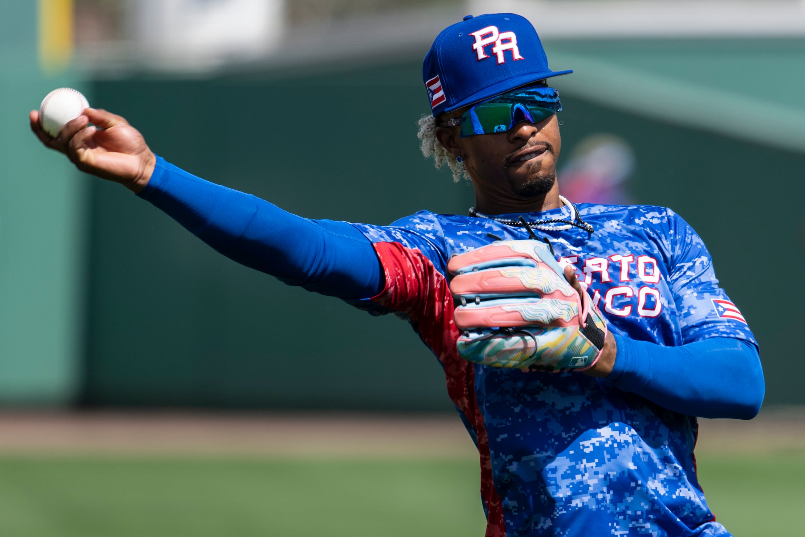 El campo corto y capitan de Puerto Rico, Francisco Lindor, en una practica en el terreno del Jet Blue Park en preparación para el Clásico Mundial 2023.