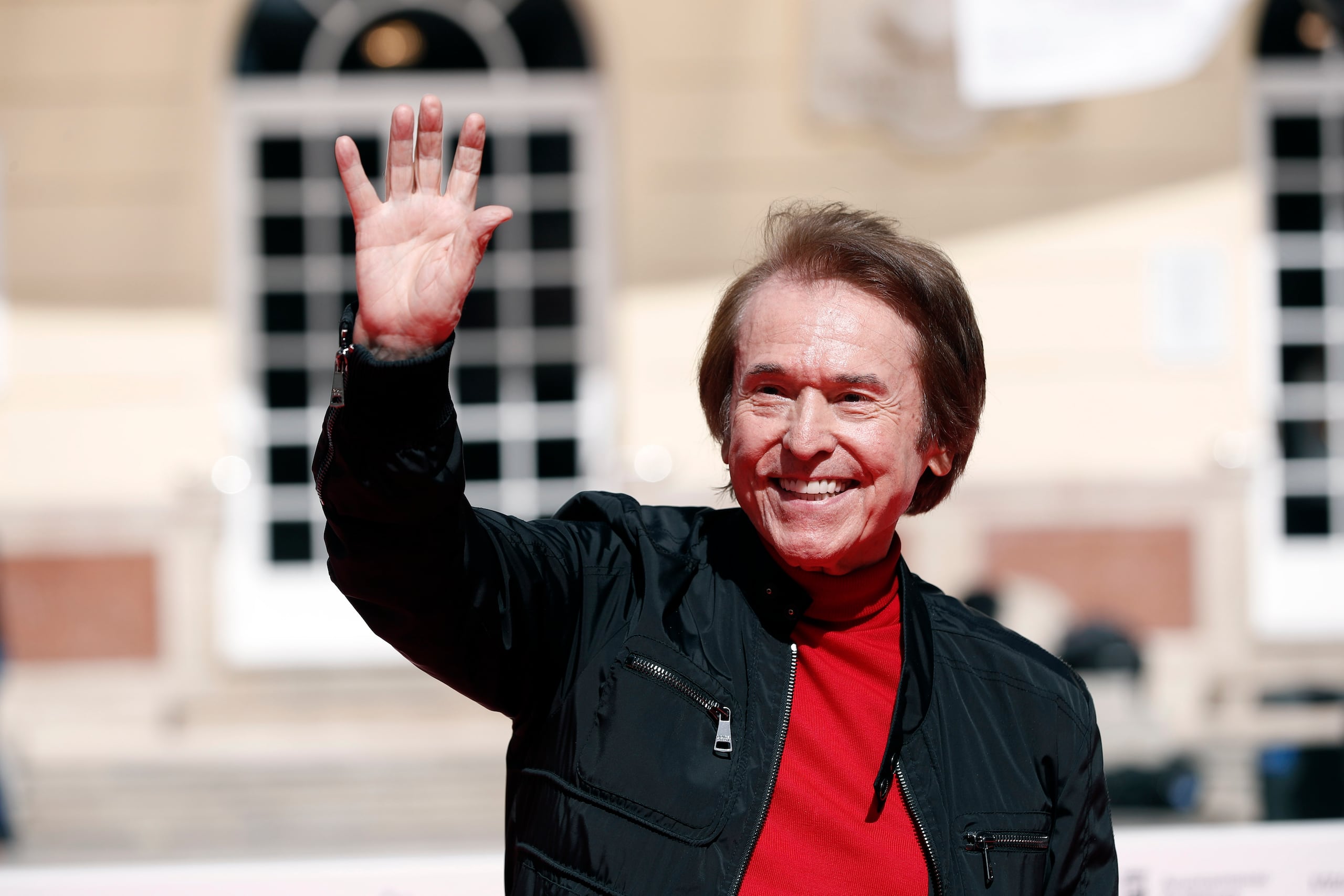 Raphael regresa a Puerto Rico el 2 de marzo.