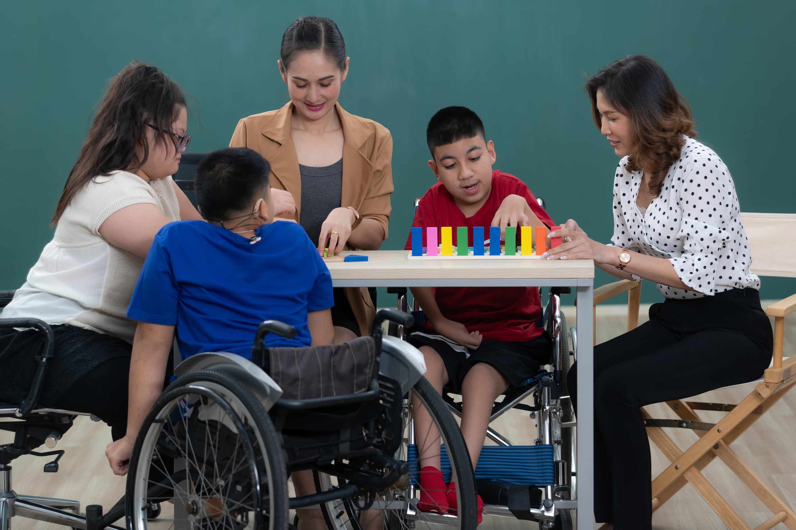 Para obtener servicios del Proyecto de Educación Especial llame al 787-753-5833 o al 1-800-981-2626.