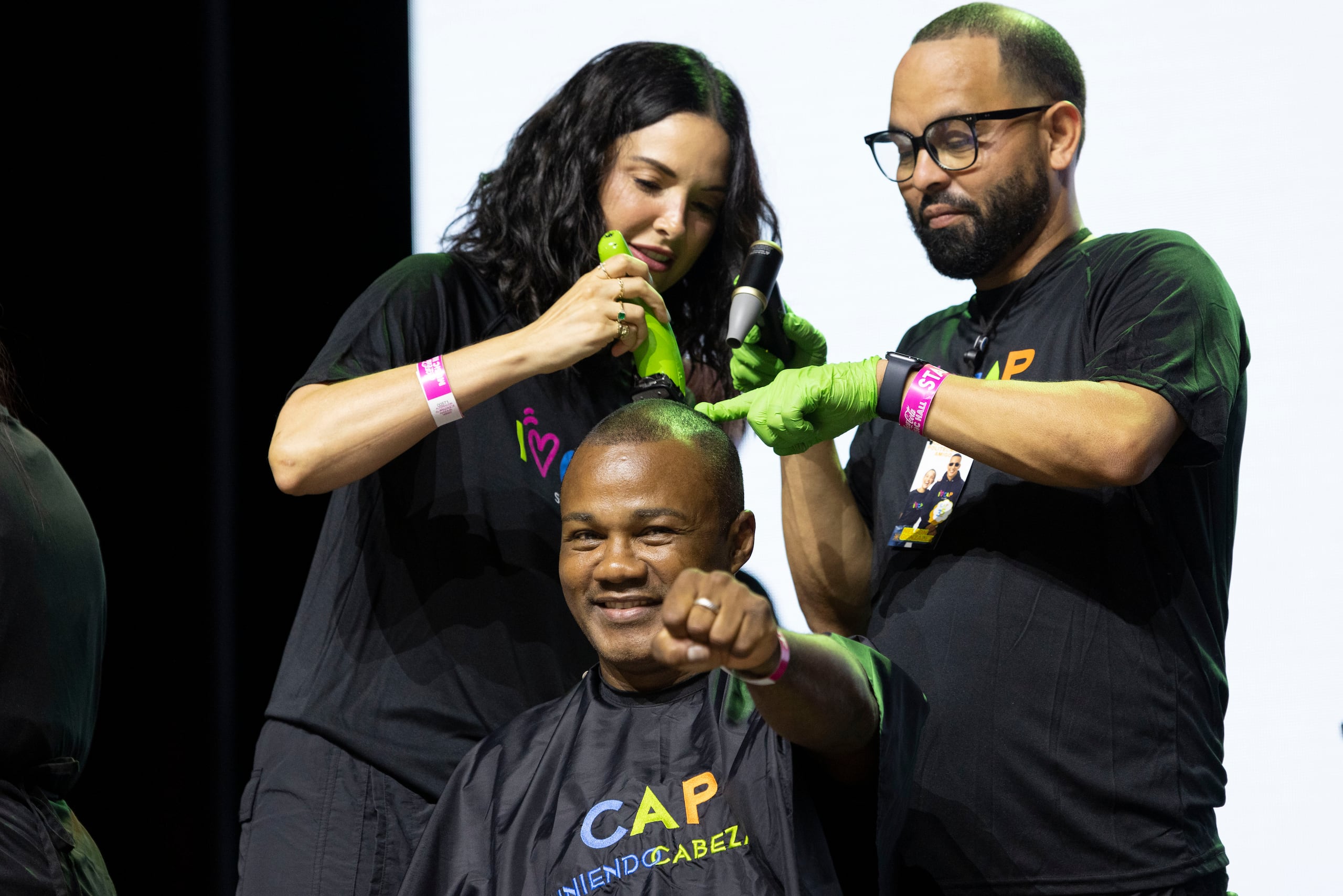 San Juan, Puerto Rico, Marzo 20, 2024
Evento anual Uniendo Cabezas de la Fundación CAP para niños con Cáncer en el Coca Cola Music Hall que contó este año con Raymond Ayala, Daddy Yankee, como capitán. En la foto los excapitanes Denise Quiñones Félix Tito Trinidad hicieron de las suyas nuevamente.
FOTO POR: josian.bruno@gfrmedia.com
Josian Bruno / GFR Media