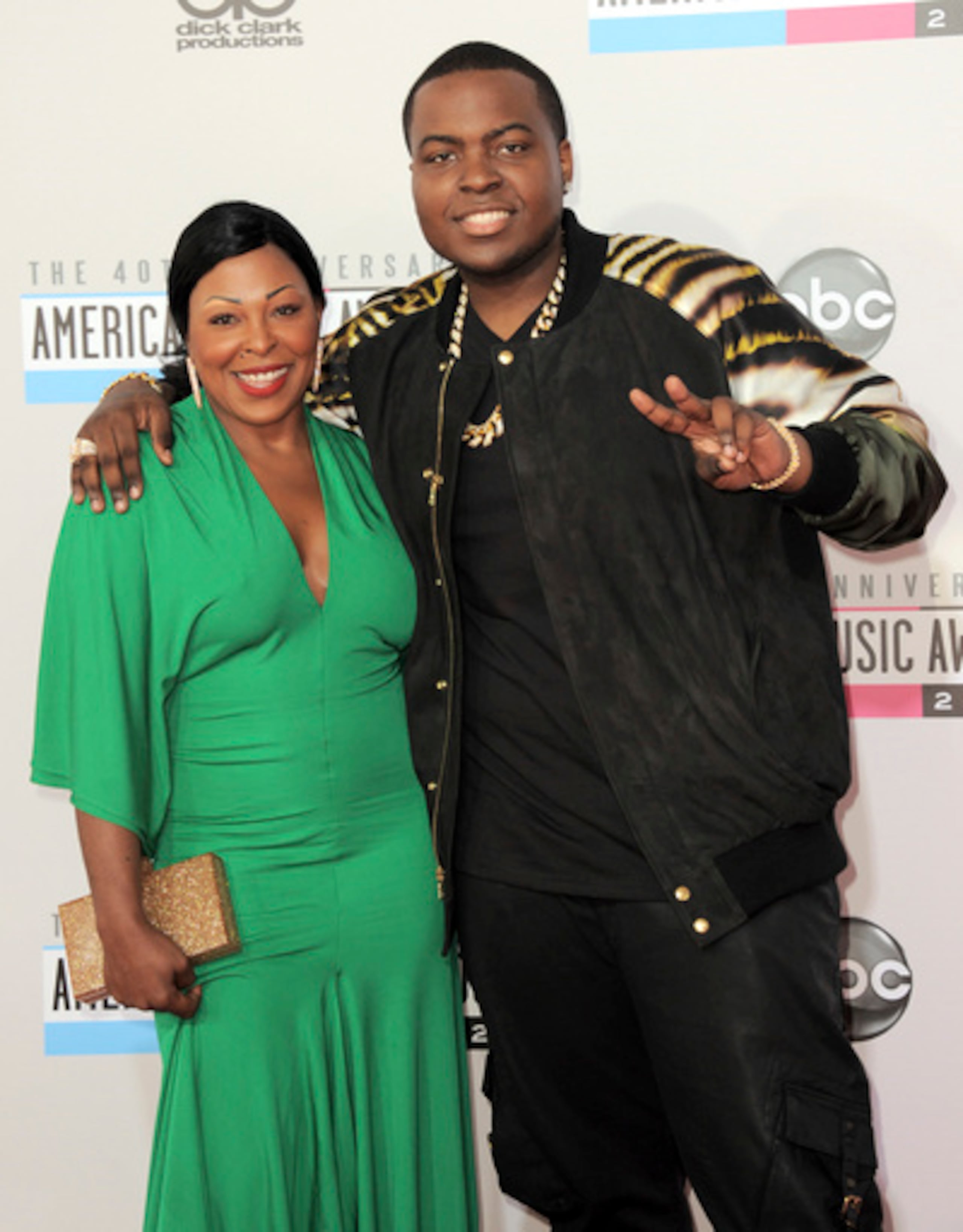 Sean Kingston y su madre, Janice Turner, en los American Music Awards 2012.