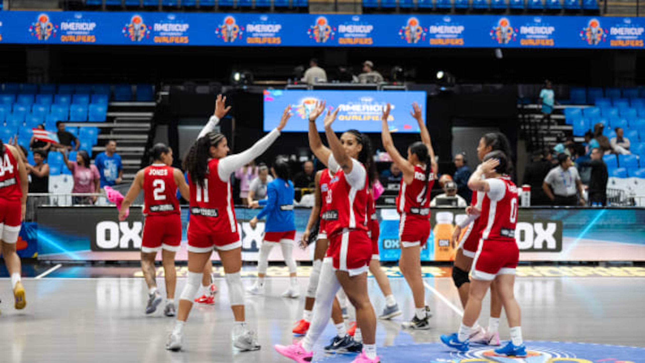 Puerto Rico celebra el pase invicto a las semifinales del Centrobasket.