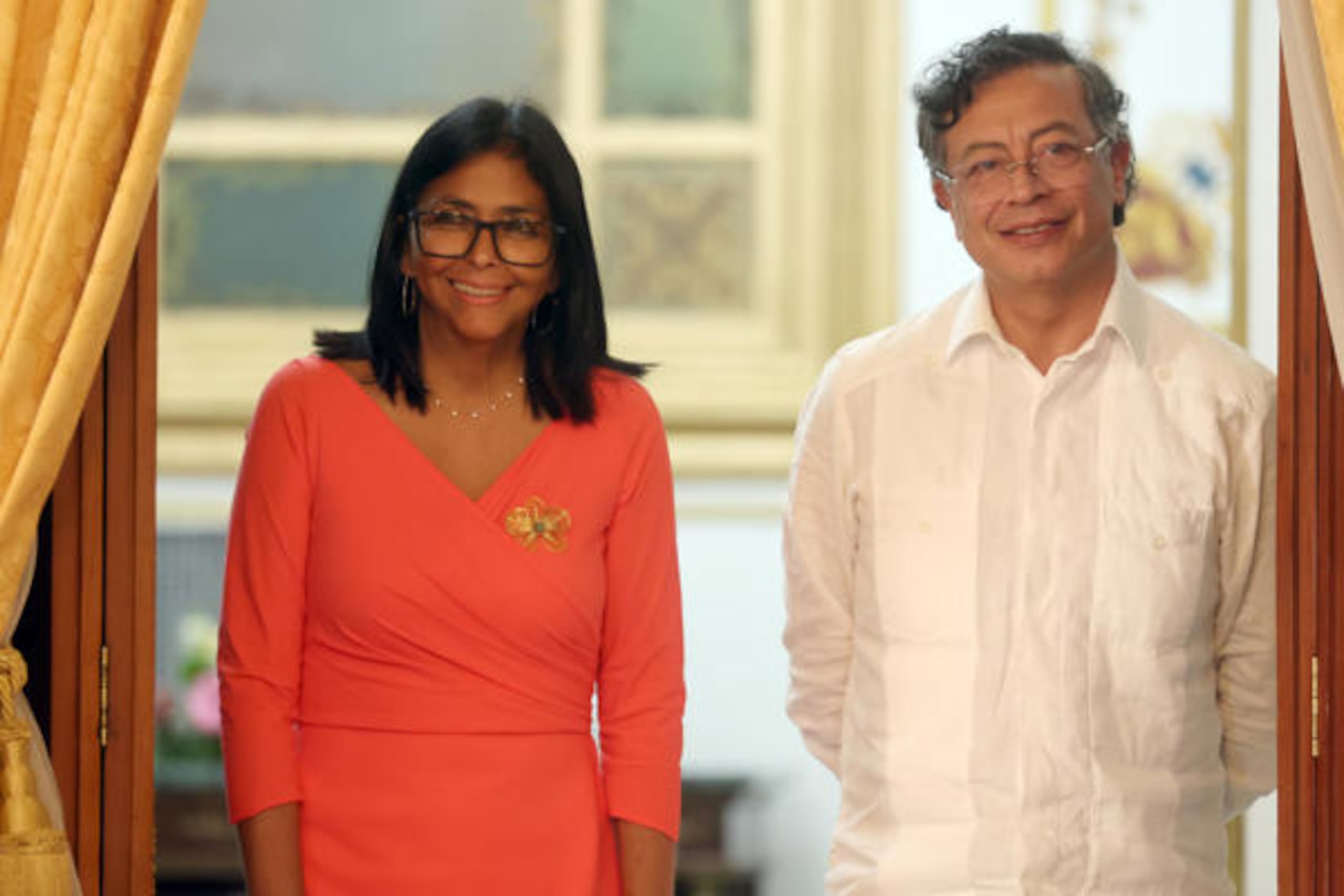 En la primera visita de un jefe de Estado extranjero a Venezuela desde la captura de Nicolás Maduro el pasado enero.