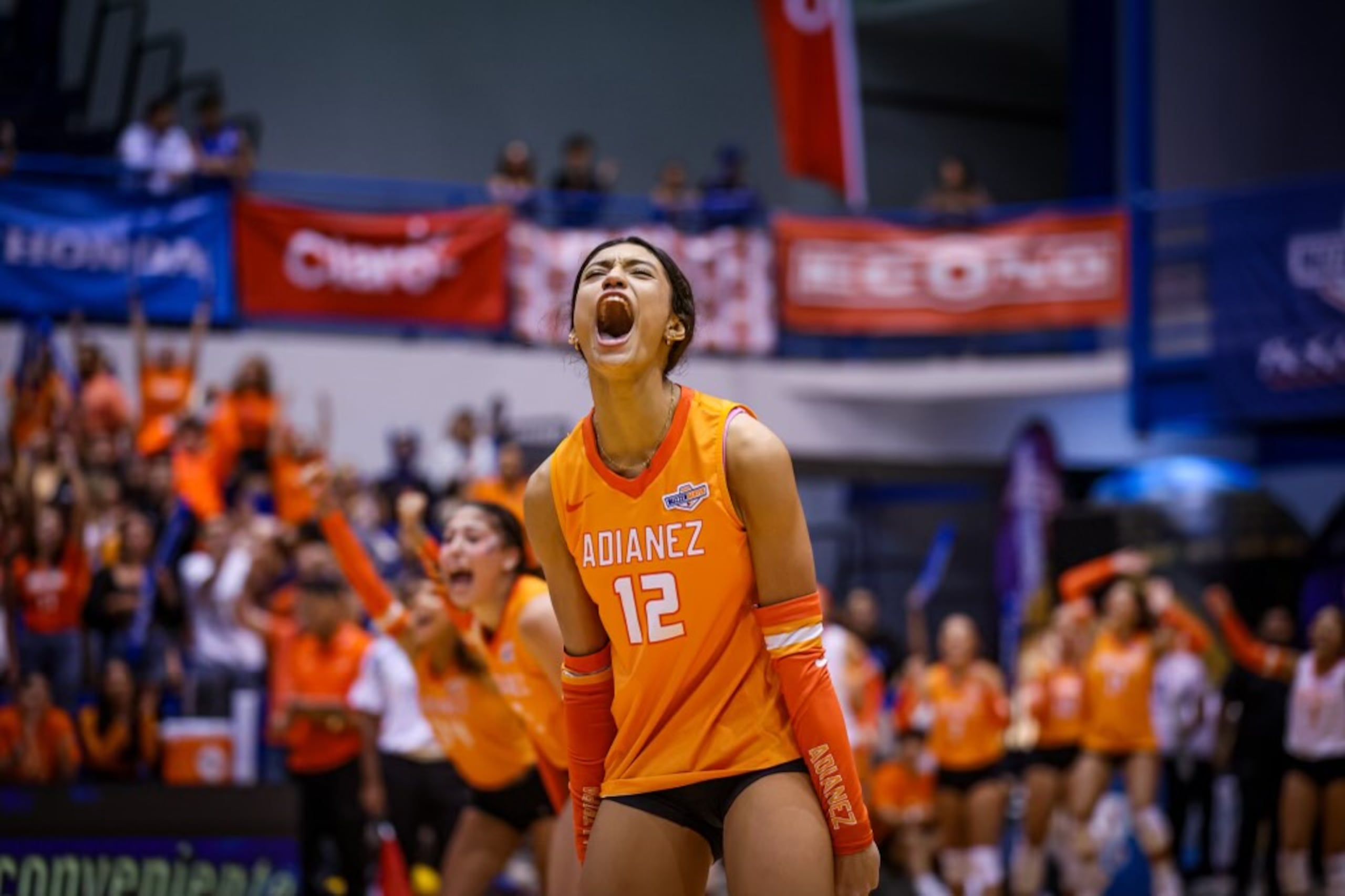 Camila Soto, del Colegio Adianez, celebra un punto durante la final de la Copa Buzzer Beater ante el Colegio Puertorriqueño de Niñas.