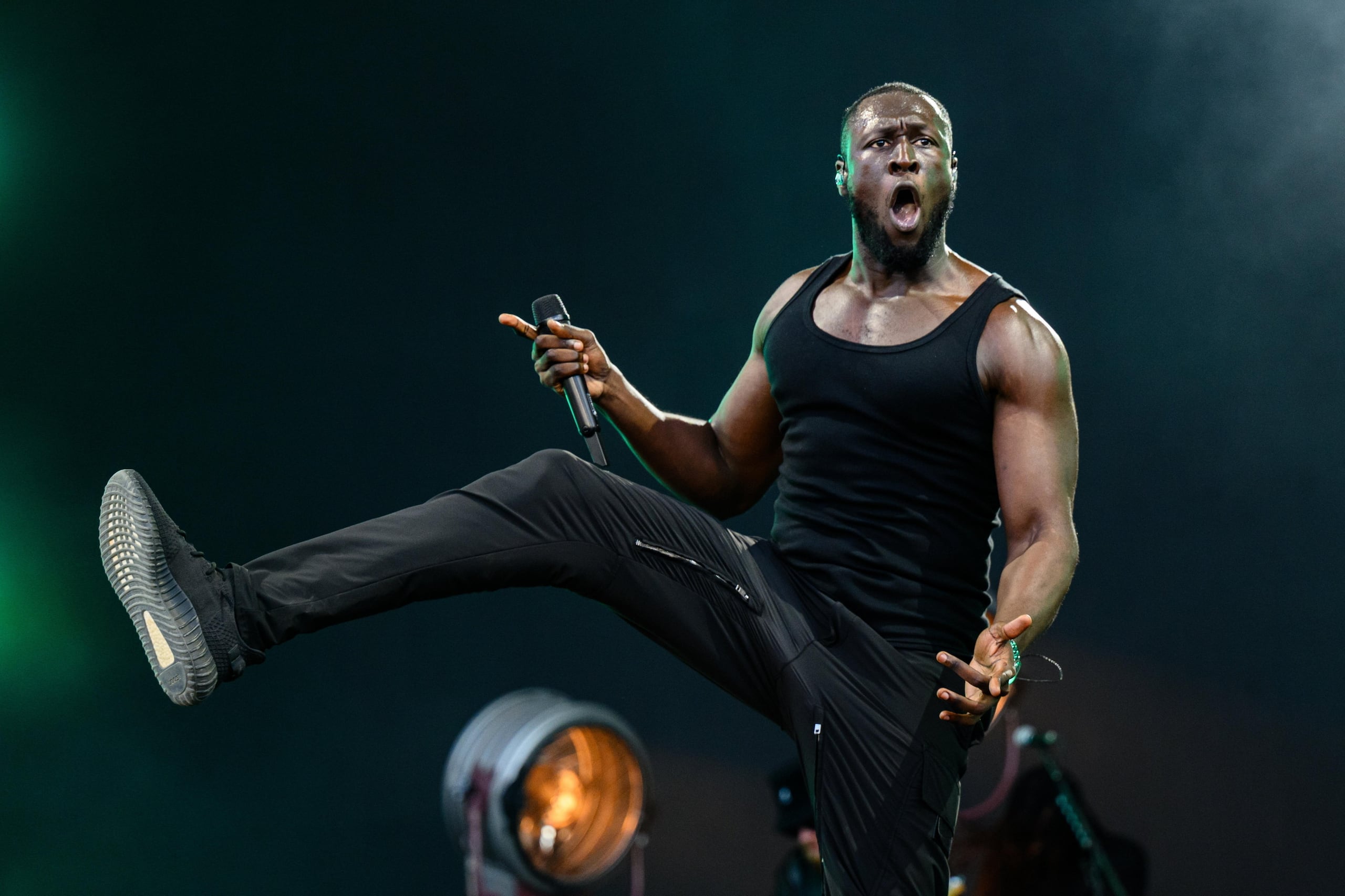 El rapero, cantante y compositor británico Stormzy se presenta durante el 30º Festival Sziget (Isla) en la Isla del Astillero, al norte de Budapest, Hungría, el 09 de agosto de 2024 (emitido el 10 de agosto de 2024). 
EFE/EPA/TAMAS VASVARI HUNGRÍA FUERA