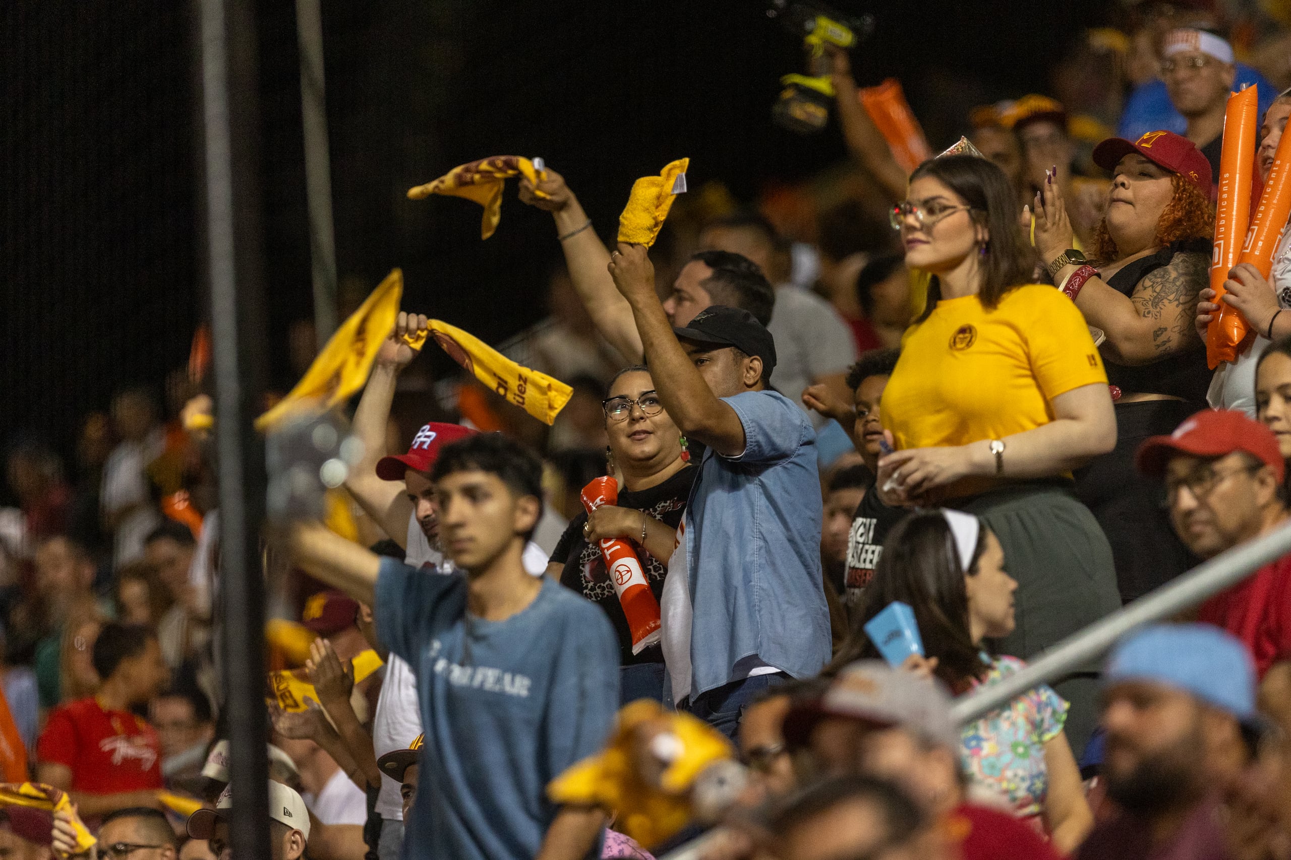 El Estadio Isidoro "Cholo" García se llenó el miércoles a su capacidad con 8,769 personas.