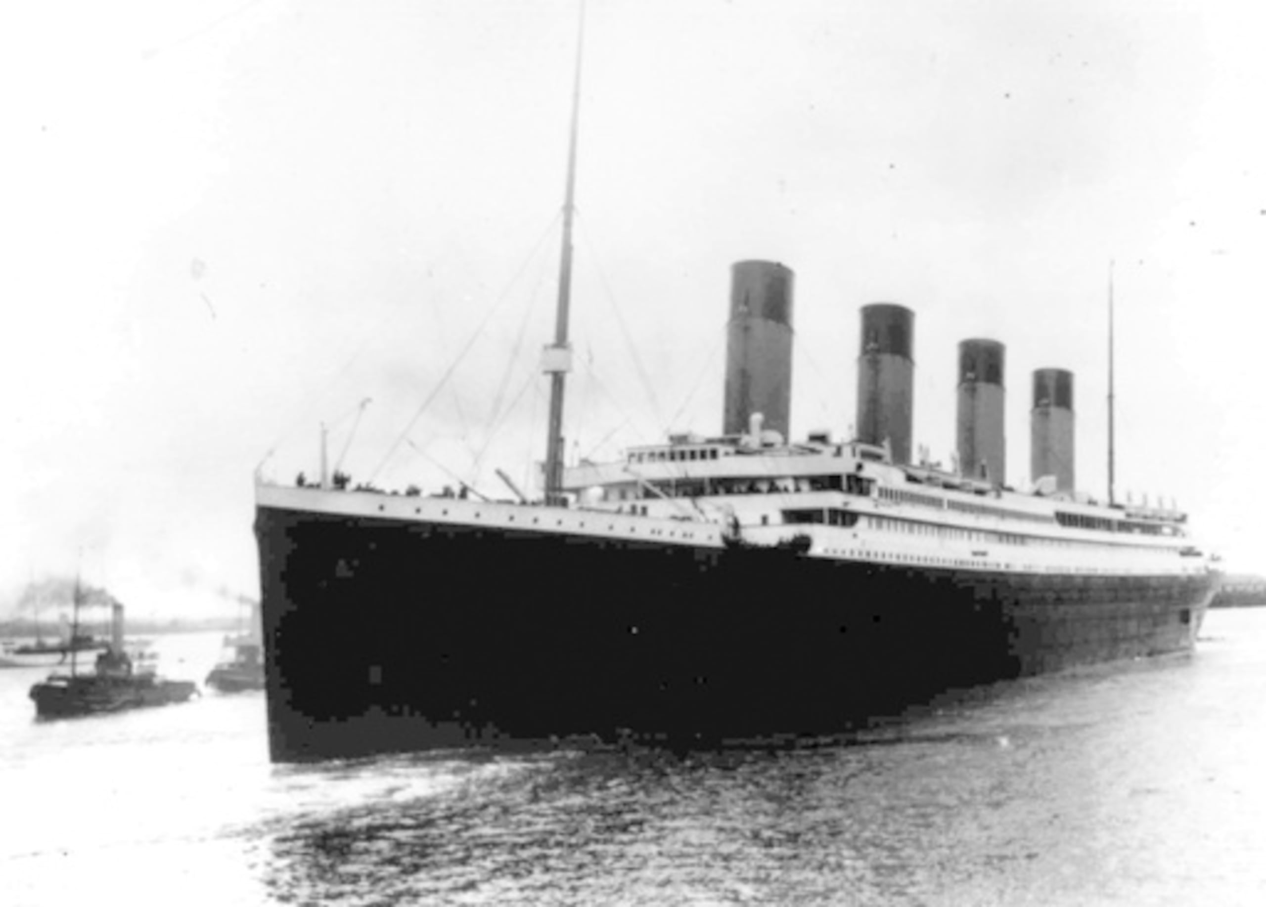 ARCHIVO - El Titanic zarpa de Southampton, Inglaterra, el 10 de abril de 1912, en su viaje inaugural. La empresa titular de los derechos de salvamento del Titanic está llevando a cabo su primera expedición a los restos del barco en 14 años, y los participantes en la misión han declarado que afrontan el viaje con el corazón apesadumbrado, pero con grandes objetivos. (Foto AP, archivo)
