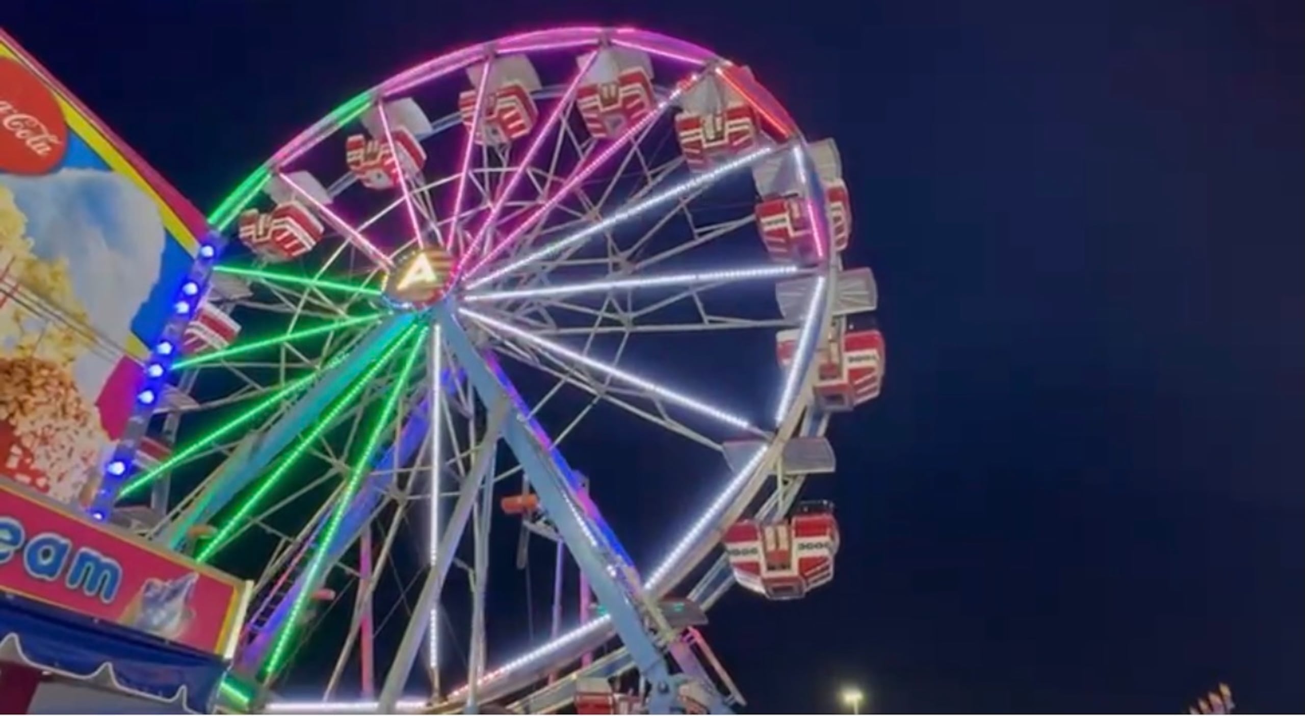 "La Feria The Park" celebra su edición 30 desde el párking del Estadio Hiram Bithorn.