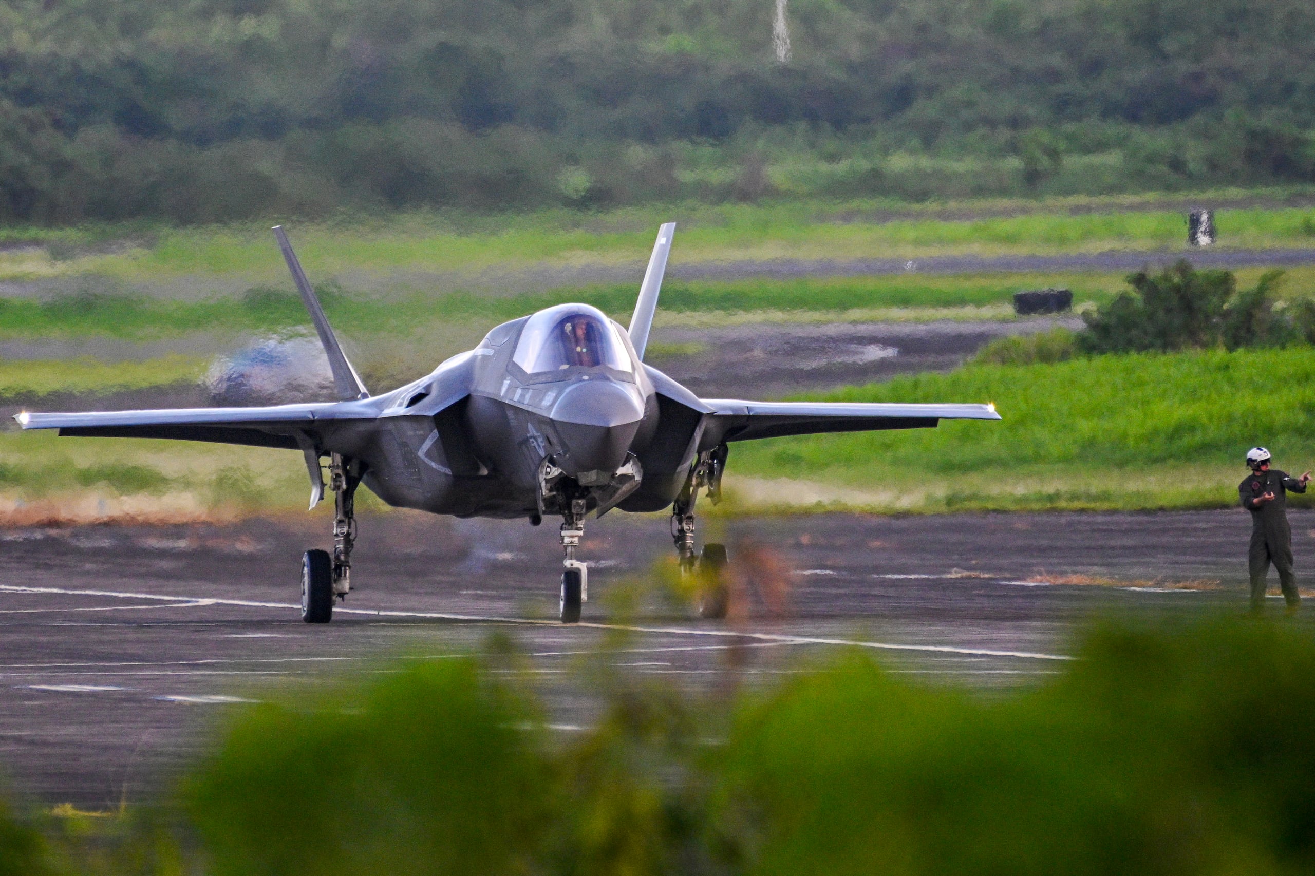 Washington está realizando lo que llama una operación antidrogas en el Caribe con el despliegue de buques de guerra frente a la costa de Venezuela, respaldados por cazas F-35 enviados a Puerto Rico.