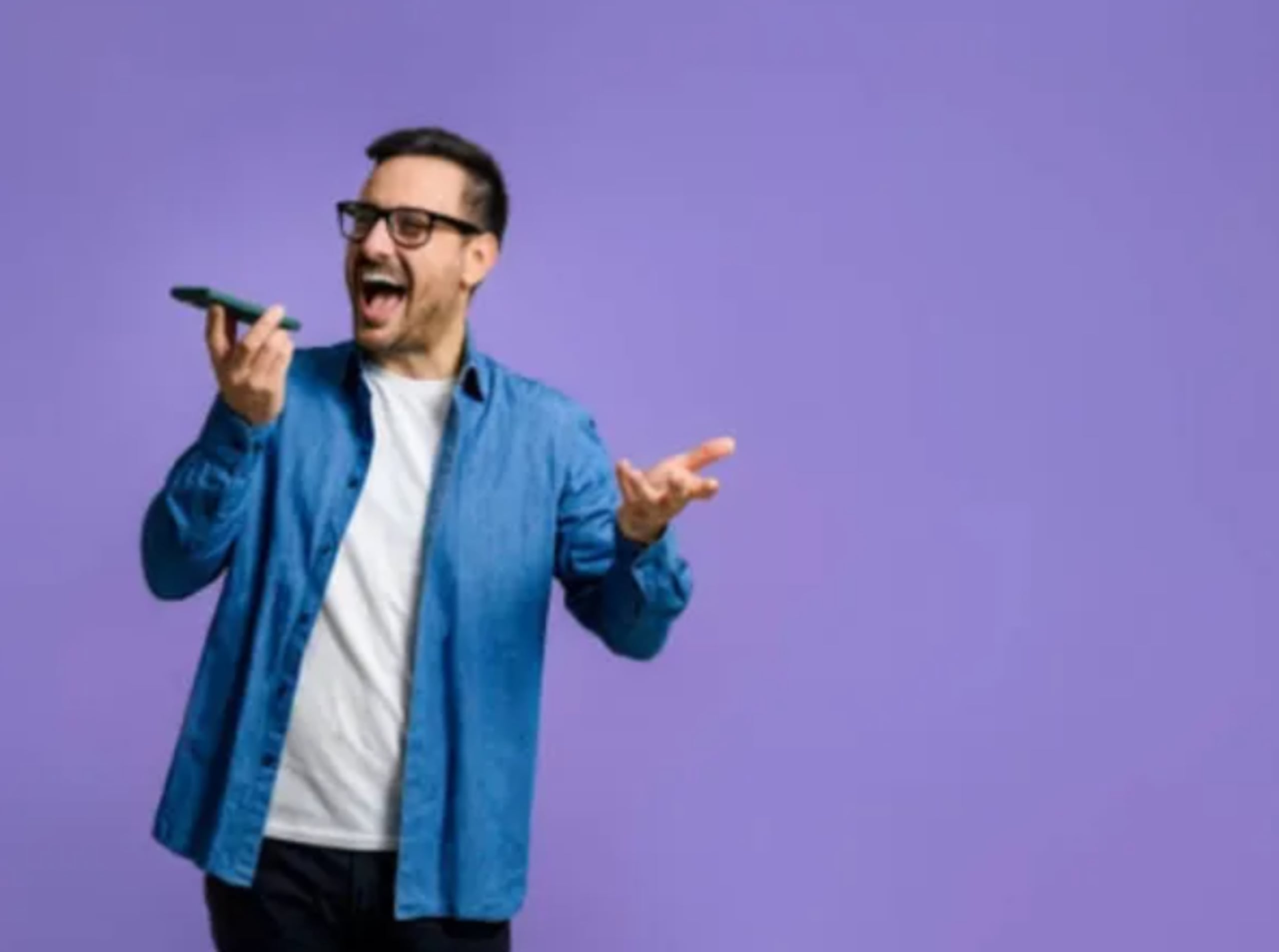 El tono de voz influye en la percepción social.