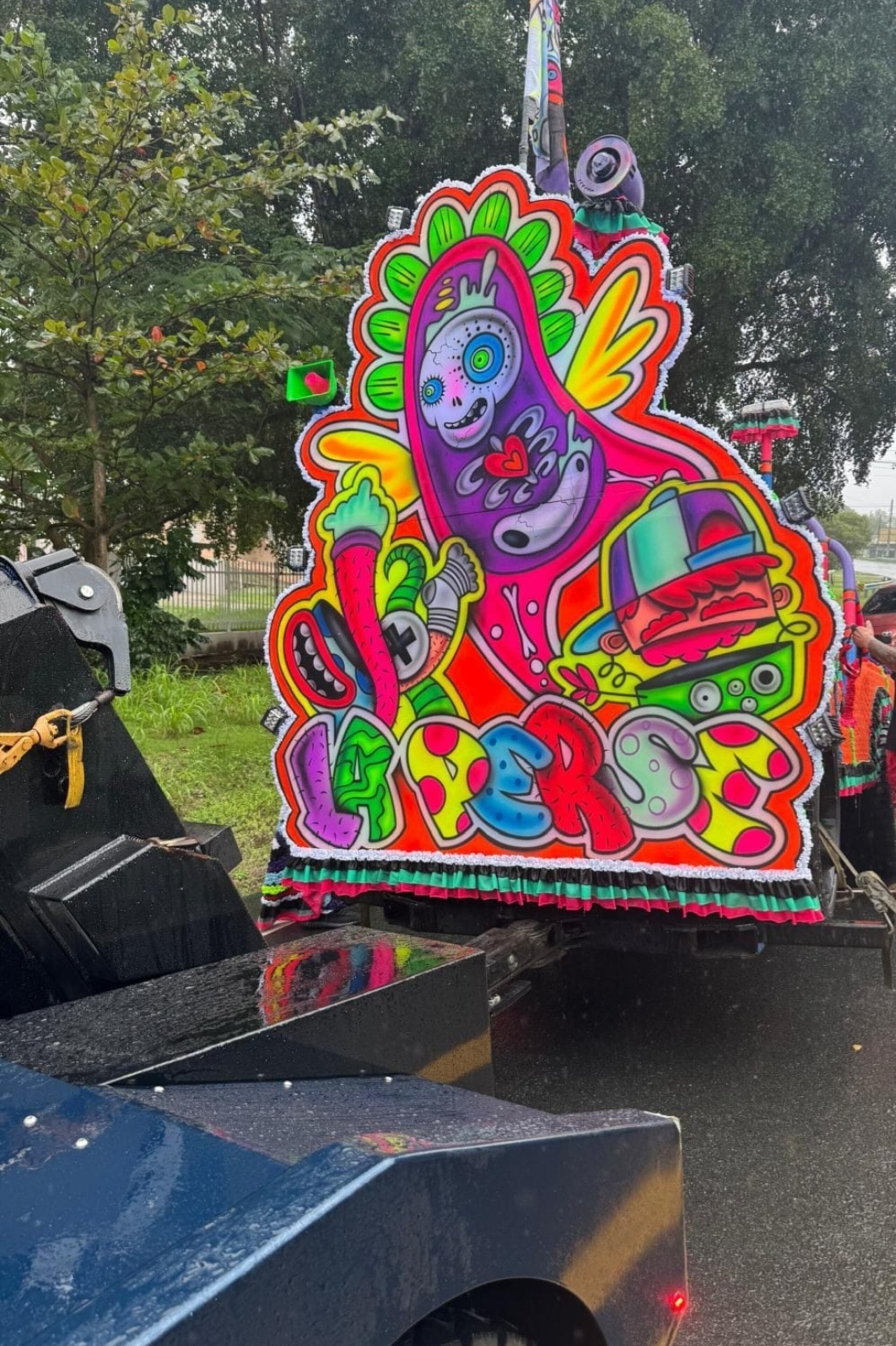 La carroza del grupo "La Perse" que fue ocupada por la Policía.