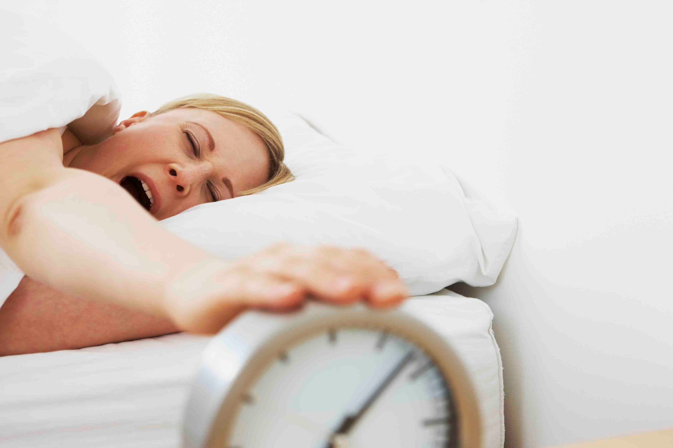 Existen en el mercado varias aplicaciones que toman en cuenta los trucos del usuario de manera que garantizan un despertar a tiempo.