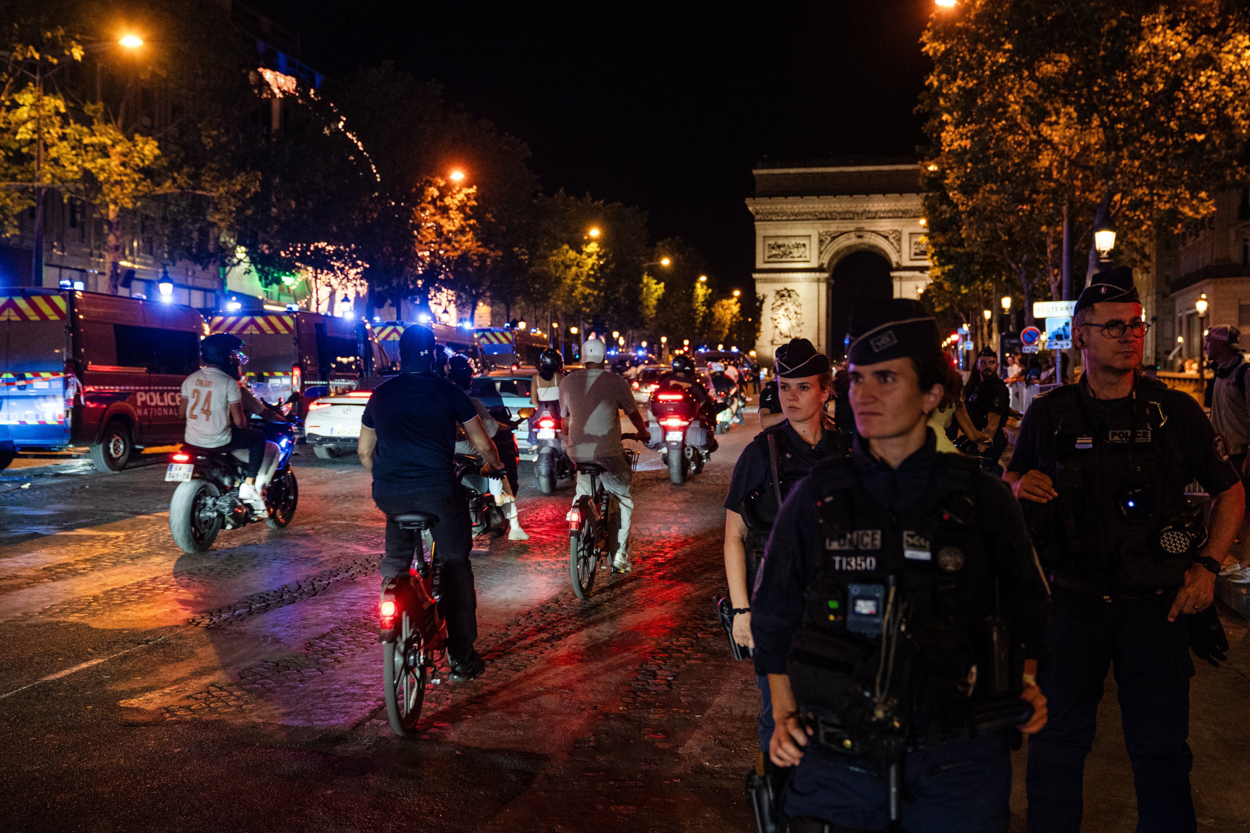 Imagen de la cobertura de: Muere una joven de 17 años durante celebraciones por la victoria de Francia ante Marruecos