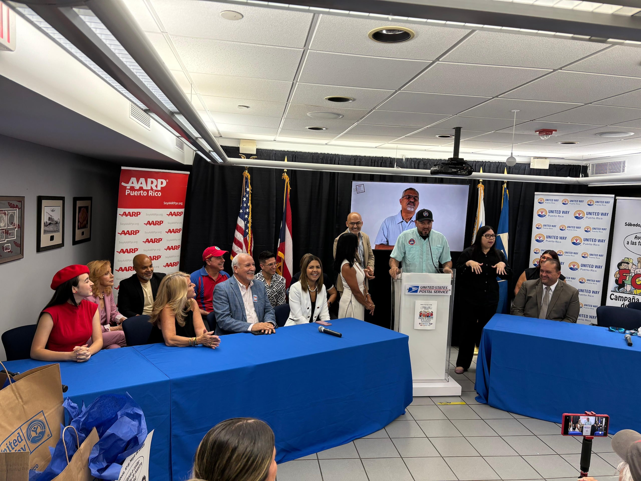 La iniciativa cuenta con el apoyo de los carteros de Puerto Rico y agencias como AARP, United Way y Caribe Girl Scouts, entre otros.