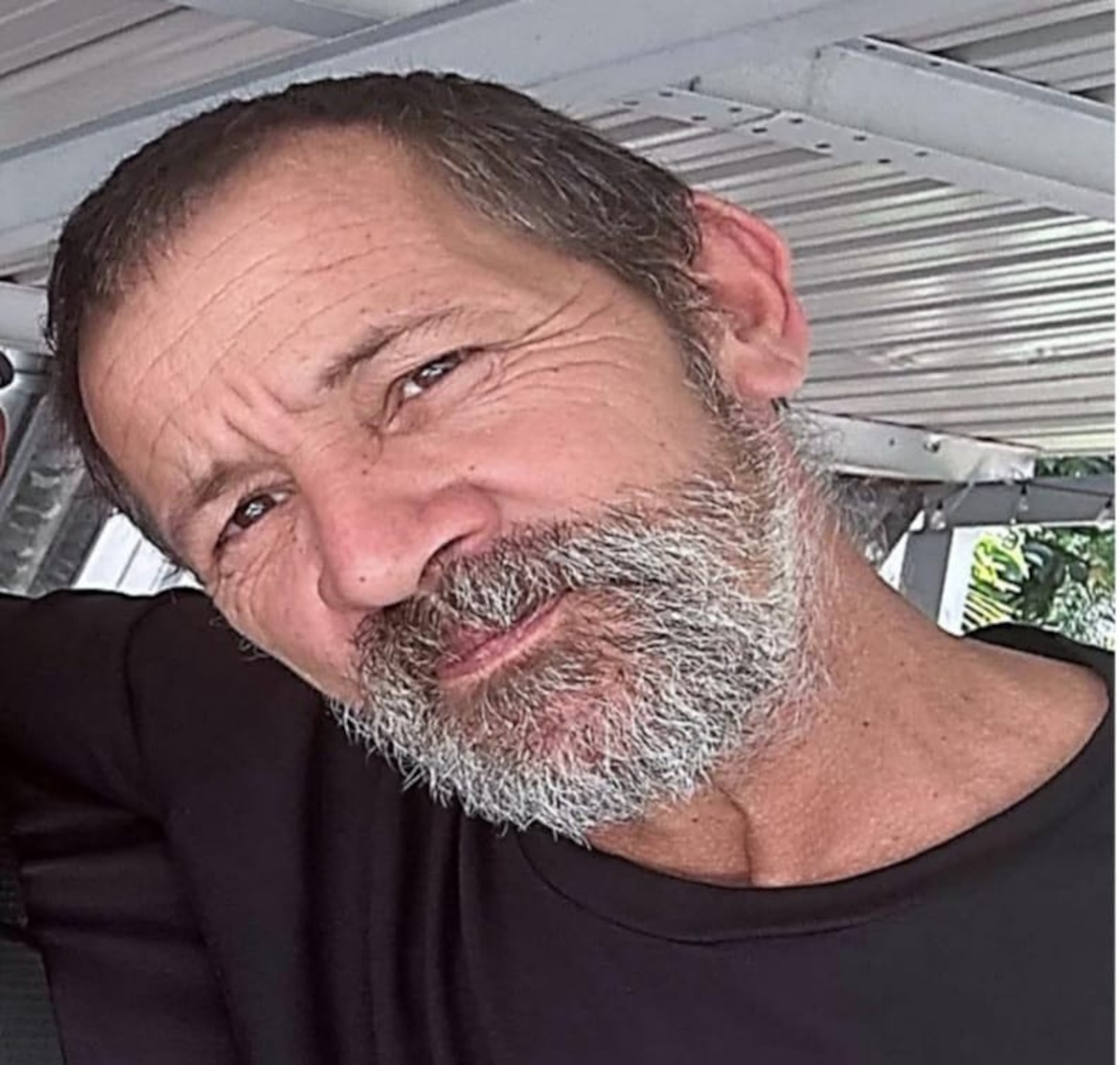 Rafael Bermúdez Basset de 54 años, quien fue visto por última vez el 18 de agosto, al salir de residencia localizada en el barrio Pueblito del Carmen, en Guayama.