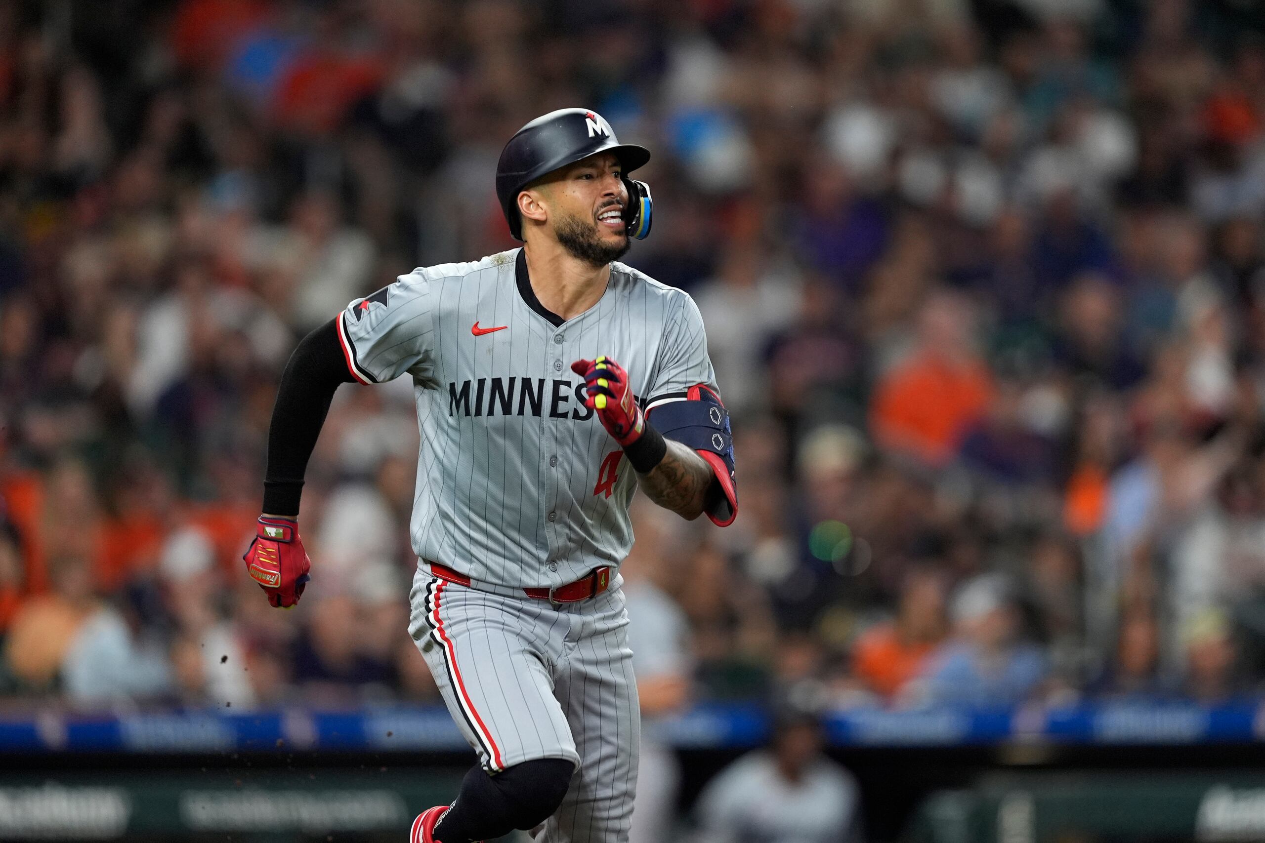 El campo corto puertorriqueño de los Twins de Minnesota, Carlos Correa.