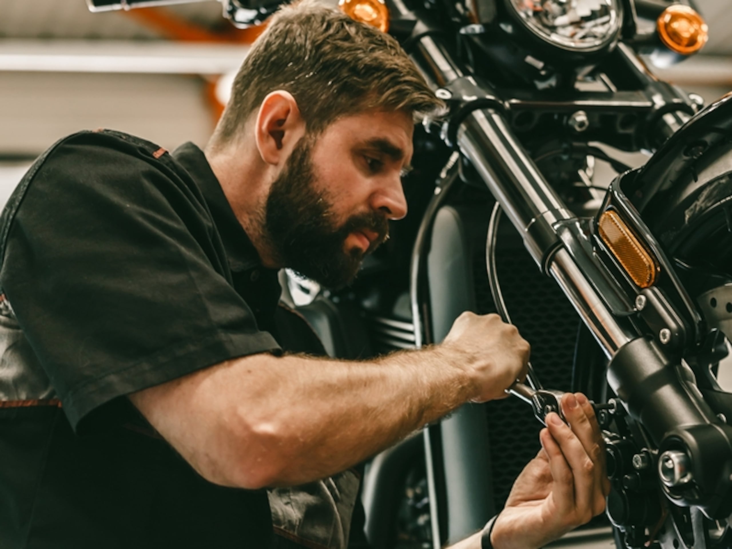 AMTEC es tu puerta de entrada al éxito en el mundo de la mecánica de motocicletas.
