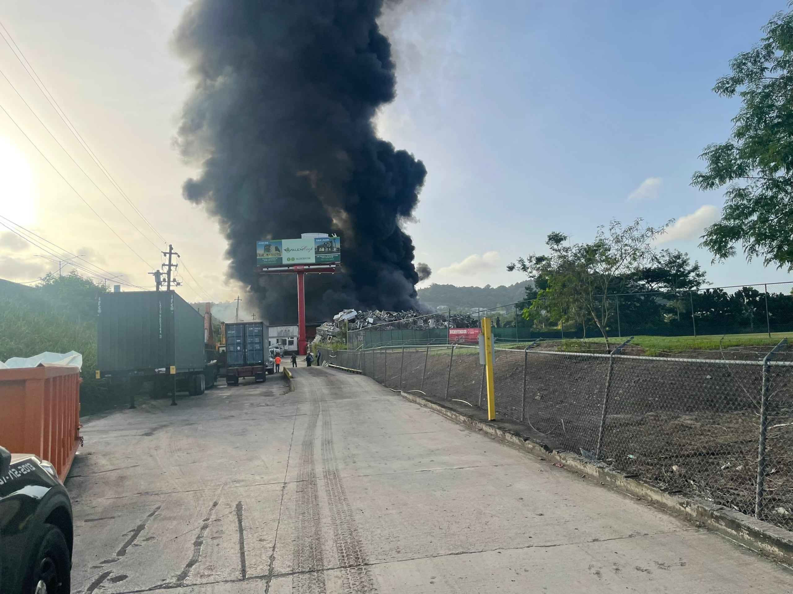Incendio en la planta de reciclaje IFCO Recycling en Gurabo.