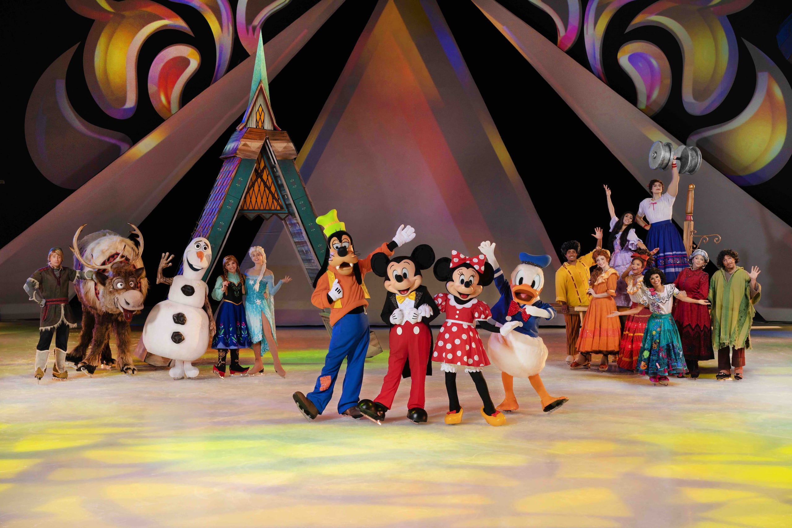La magia de los personajes de ambas películas y los famosos personajes de Disney llega a Puerto Rico del 14 al 25 de mayo próximos.
