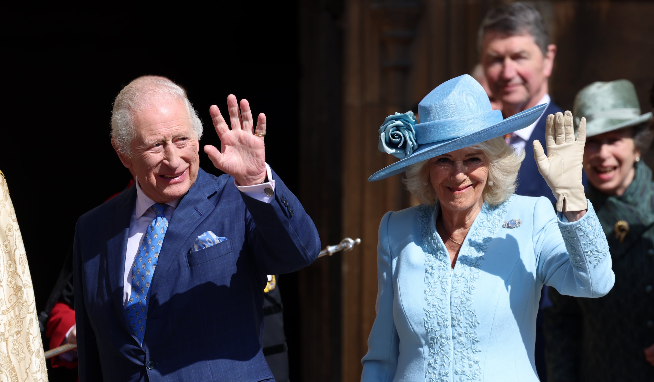 El rey Carlos III de Gran Bretaña (i) y la reina Camila (d), en una fotografía de archivo. EFE/ANDY RAIN