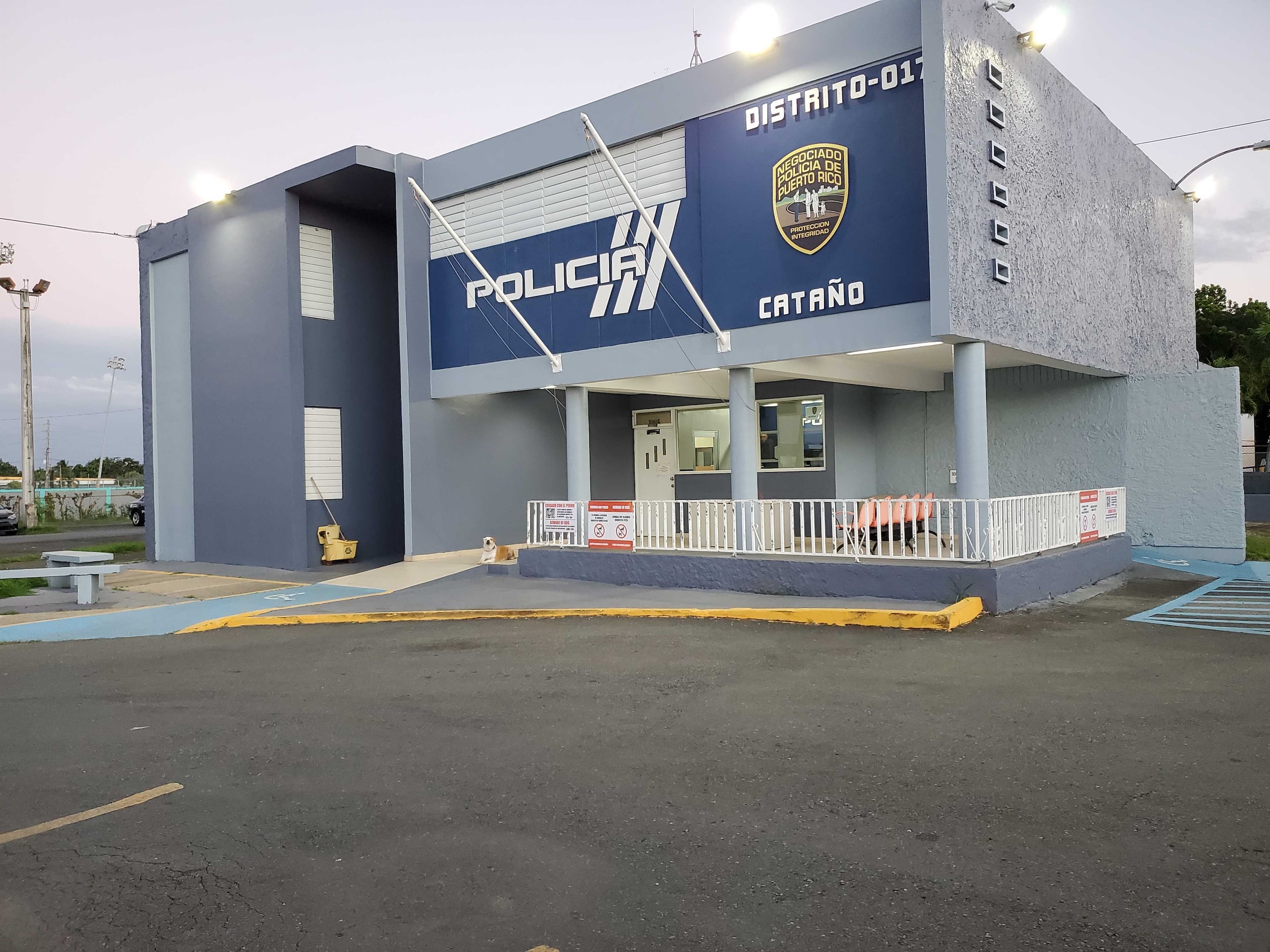 El precinto de la Policía en Cataño. (Archivo/ GFR Media)
