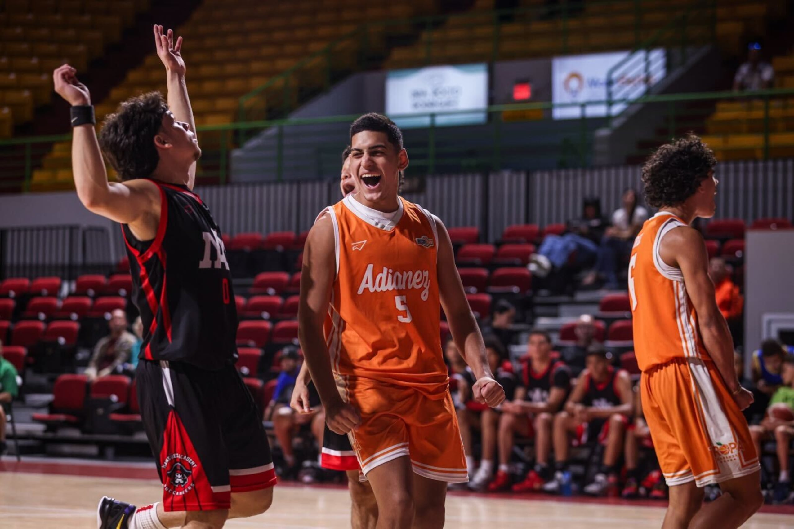 Andrew Rosario, del Colegio Adianez.