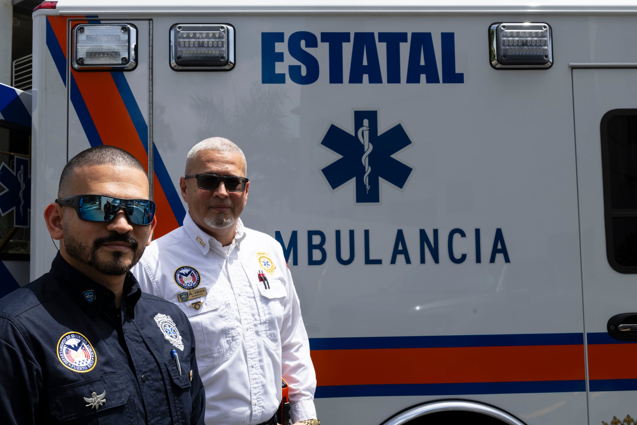 Aunque trabajan en la misma región, y en principio Ángel es su supervisor, eso no significa que Jeinor vaya a recibir ningún tipo de trato privilegiado.