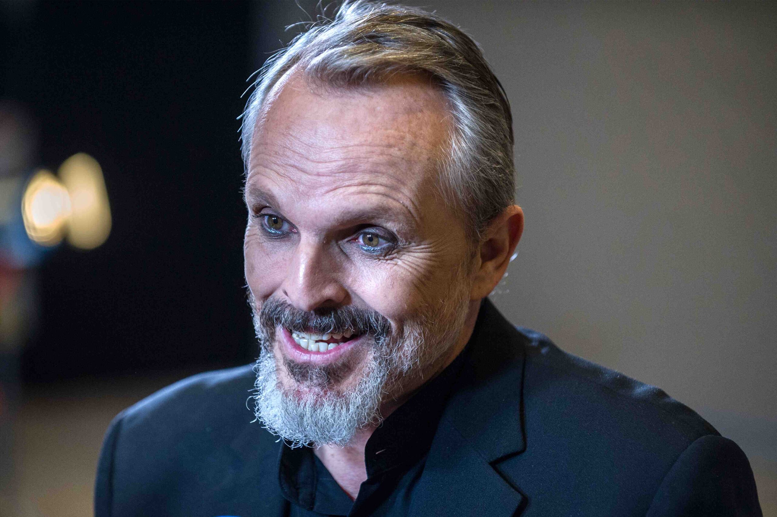 Miguel Bosé tuvo una larga relación con el escultor español Ignacio Palau. (EFE)