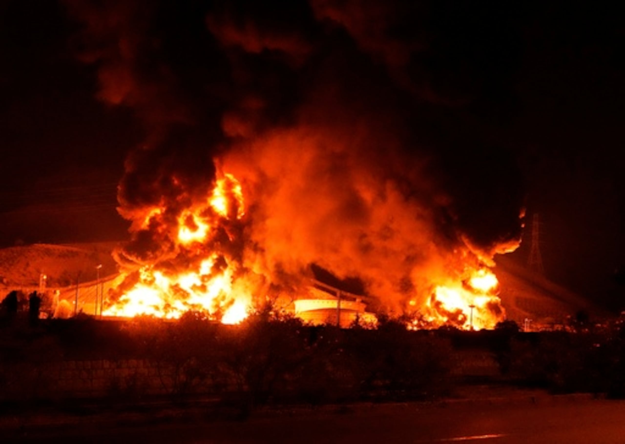 Irán es el tercer mayor productor de crudo de petróleo dentro de la OPEP, por lo que si su capacidad de producción se ve afectada, se reduciría la oferta en el mercado.