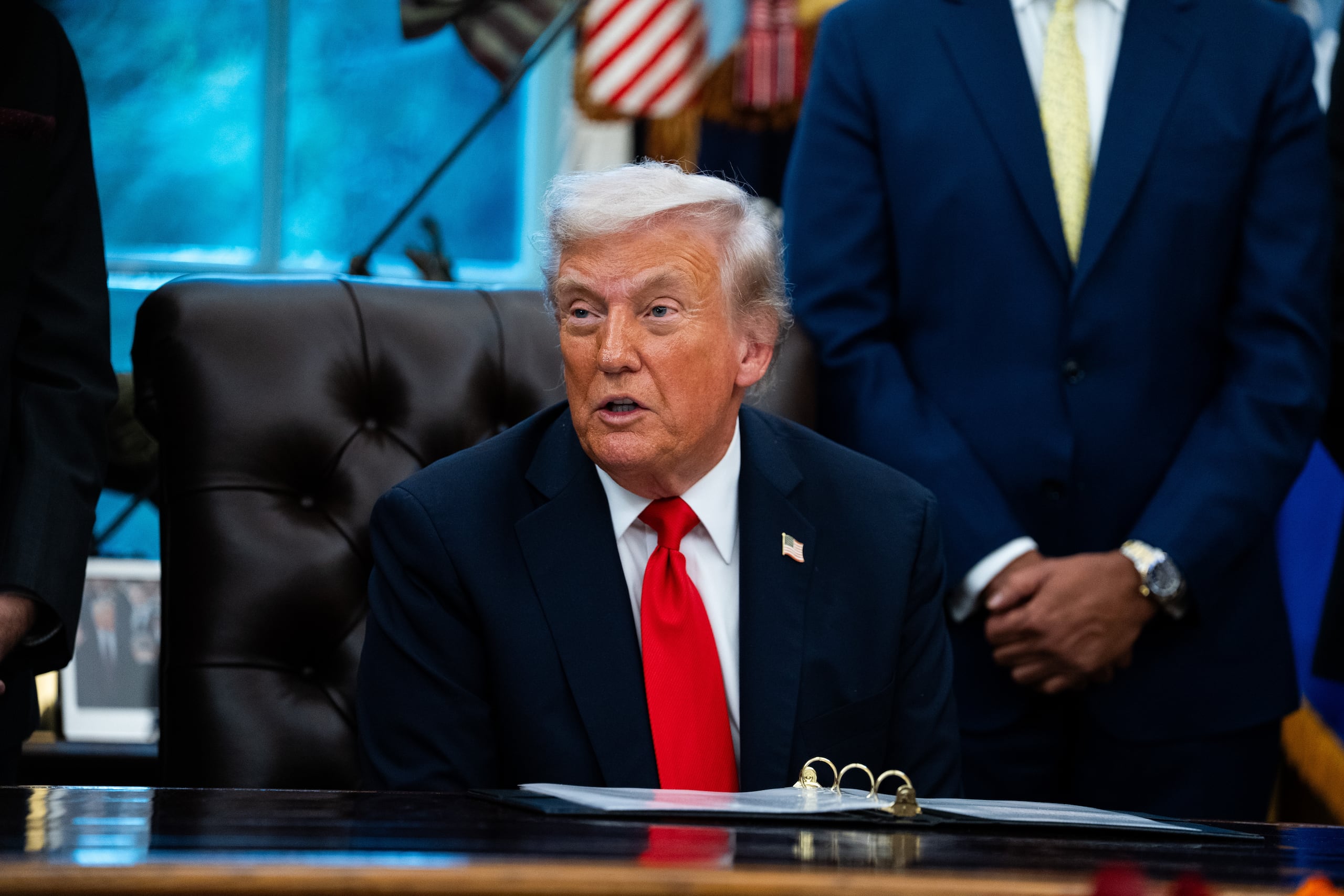 El presidente de Estados Unidos, Donald Trump, habla durante una celebración de Diwali en la Oficina Oval de la Casa Blanca en Washington, D.C., Estados Unidos, el 21 de octubre de 2025. (EFE/EPA/ALLISON ROBBERT / POOL)