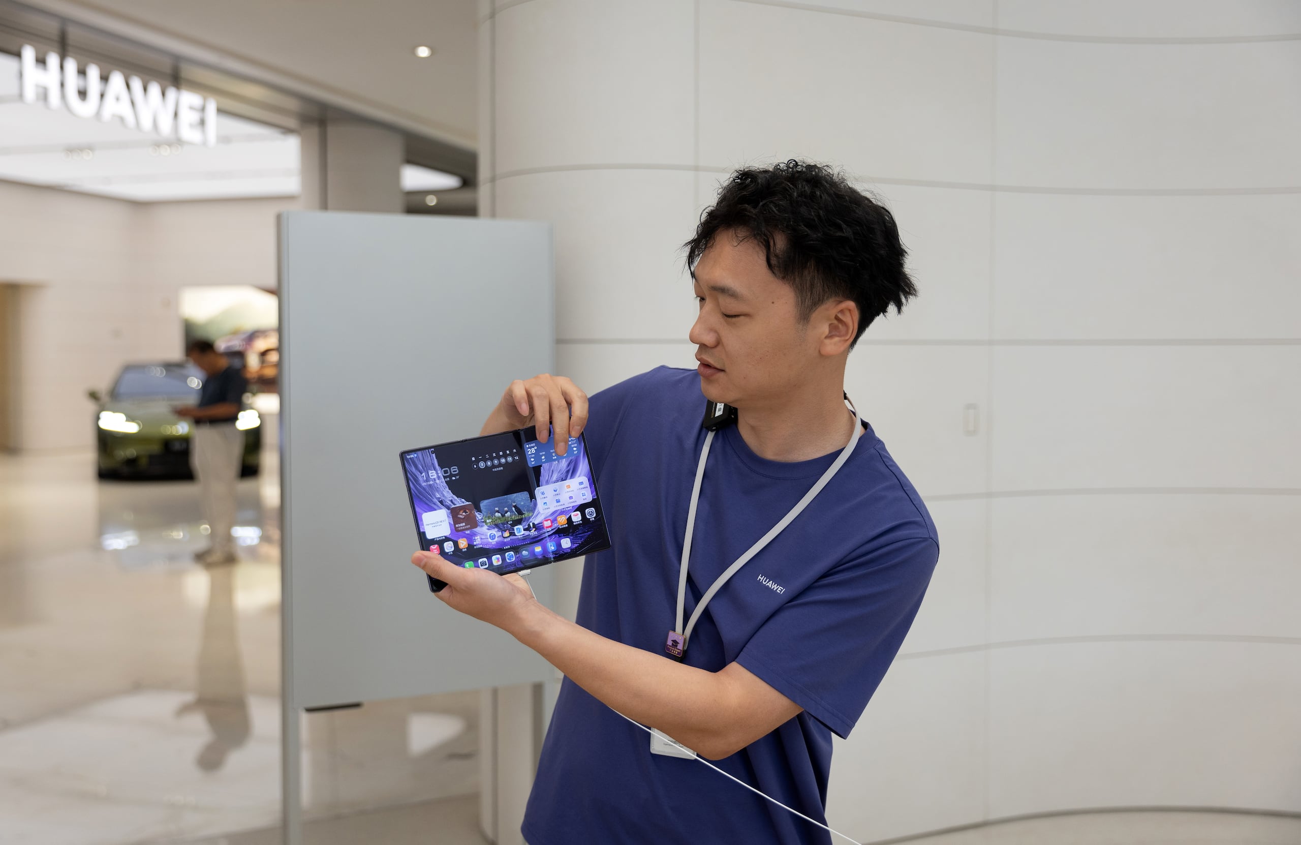 El lanzamiento supone la llegada a uno de los dispositivos insignia de Huawei de la tecnología ‘LogicFolding’.