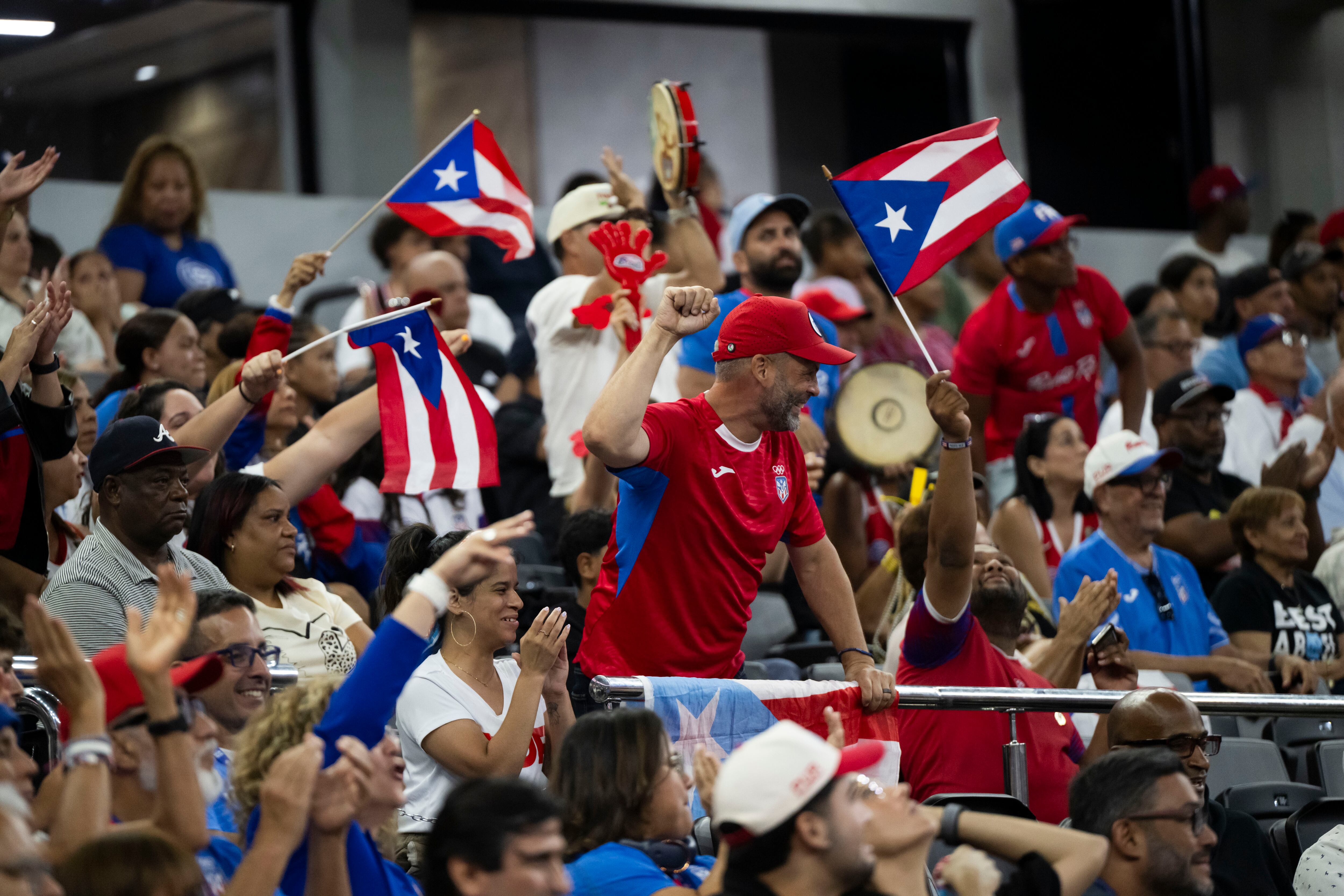 Imagen de la cobertura de: Boricuas acompañan a la delegación en Santo Domingo