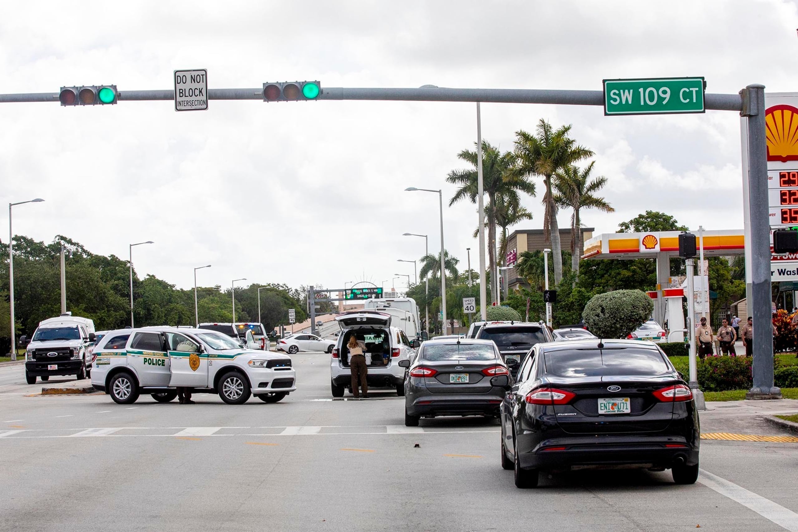 La zona cerca de donde hubo un tiroteo contra una fiesta de graduación en Kendall, cerca de Miami.