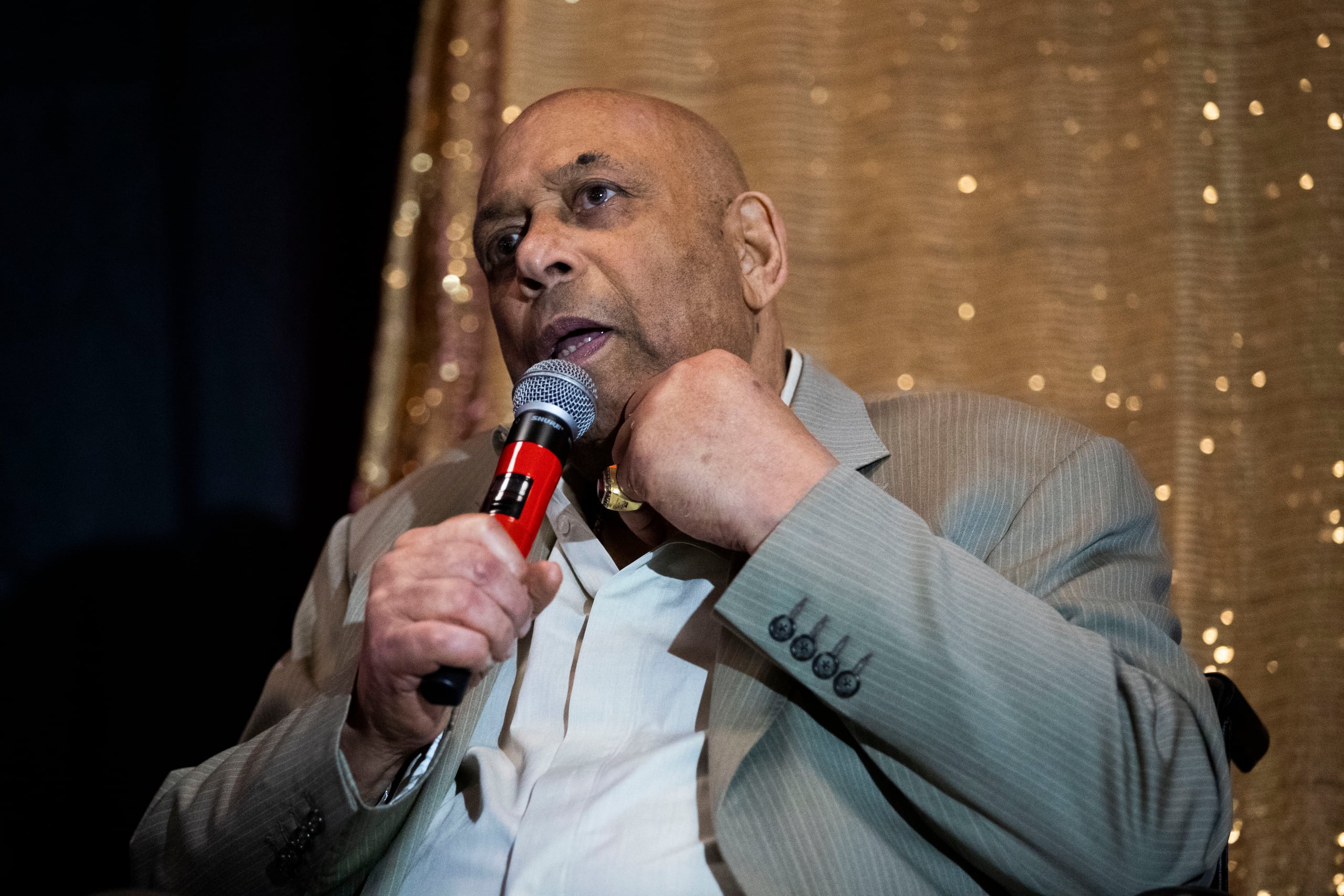 Tras una hospitalización en mayo, Cepeda fue ingresado en un hogar de cuido.