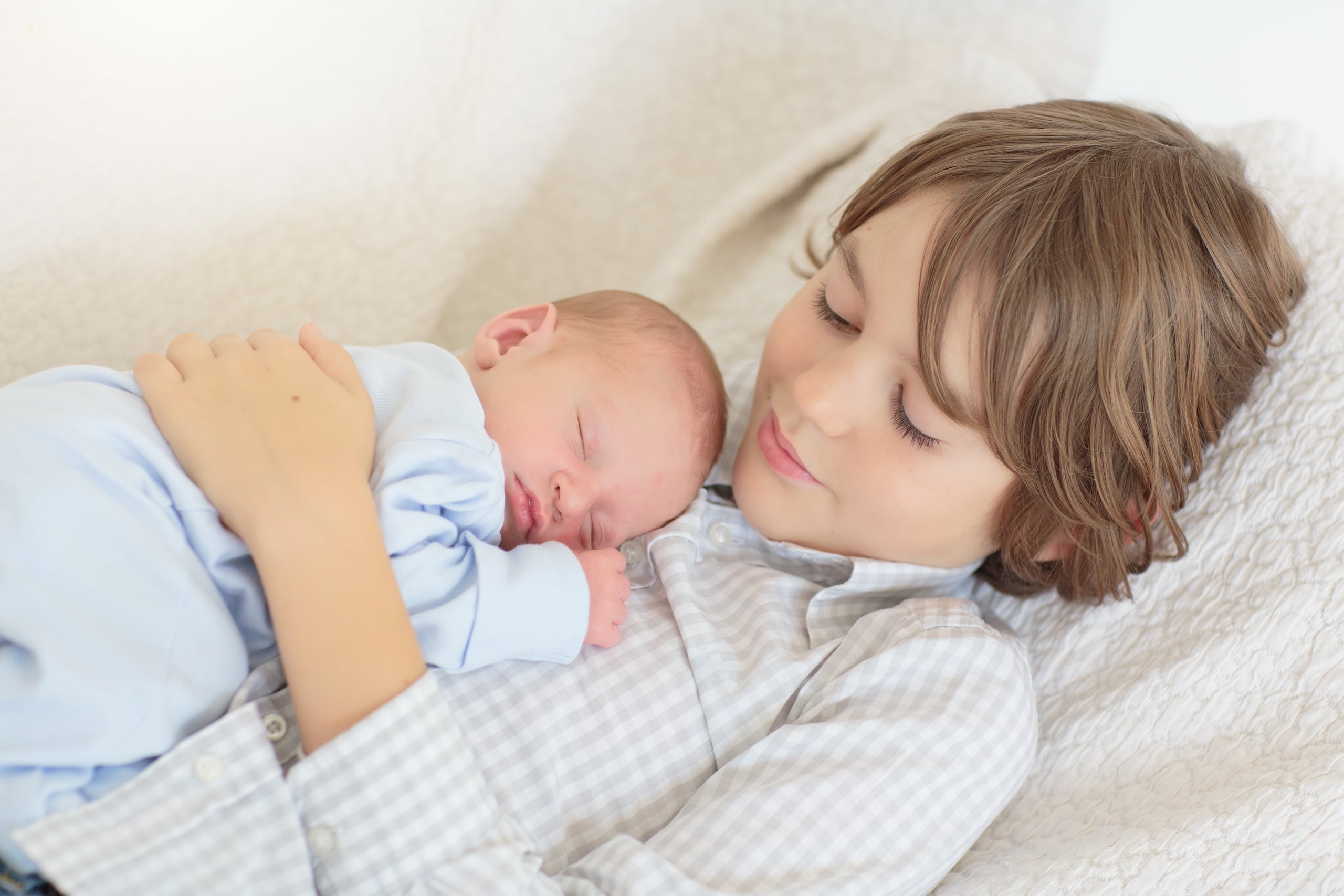 Hacer partícipe al hijo mayor de esta etapa fortalece su autoestima.