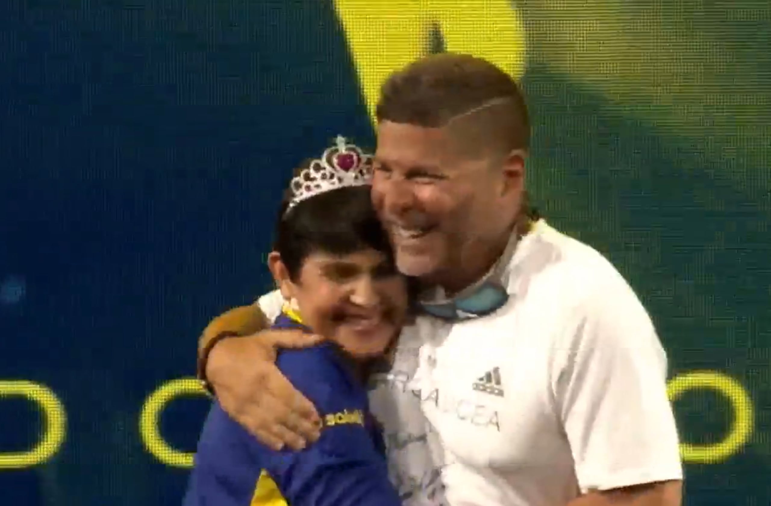 Awilda Vazquez, a la izquierda, junto a Raymond Arrieta durante la caminata Da Vida de este año, falleció en un accidente en la República Dominicana.